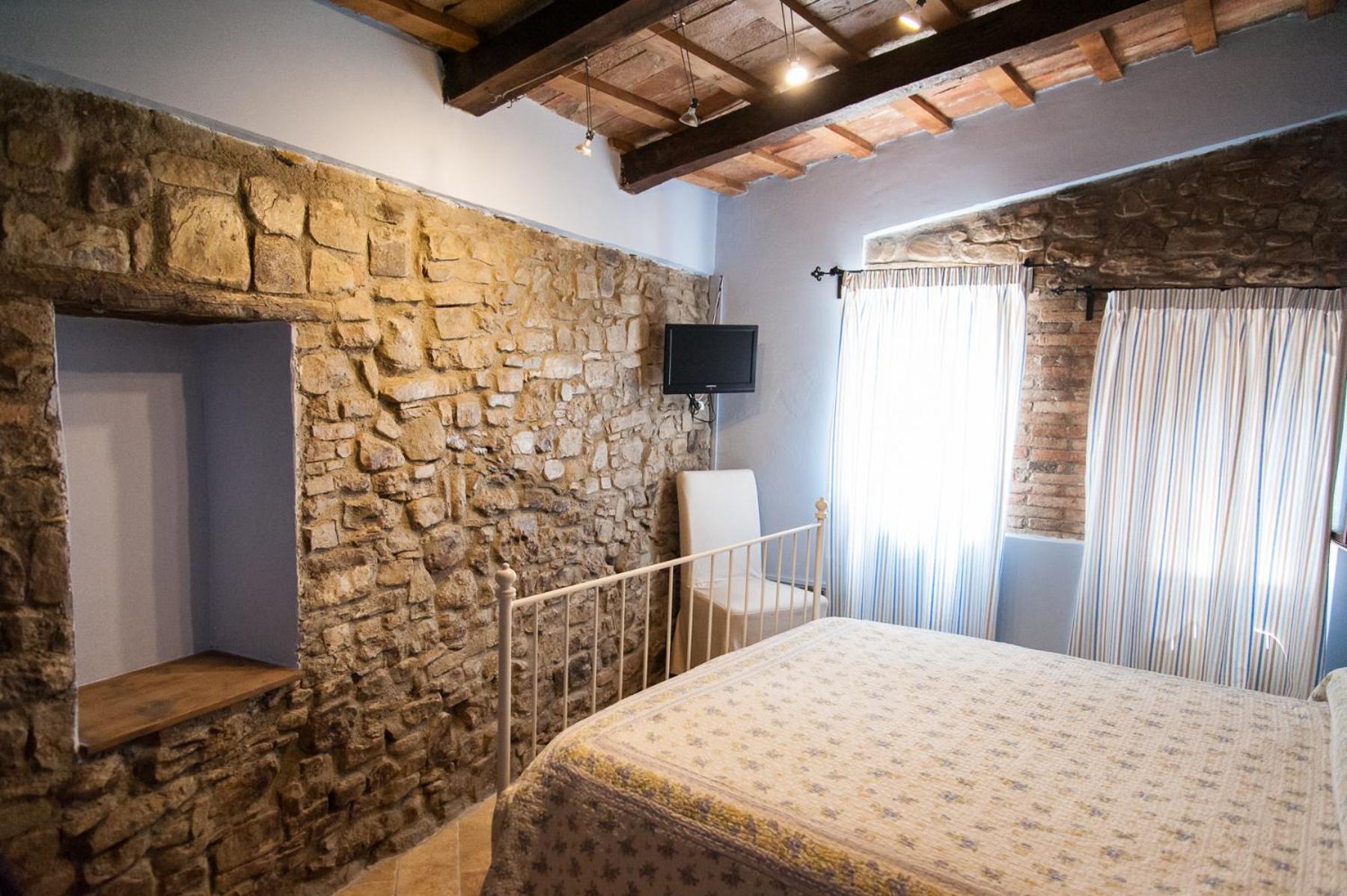Large Double Room photo 1
