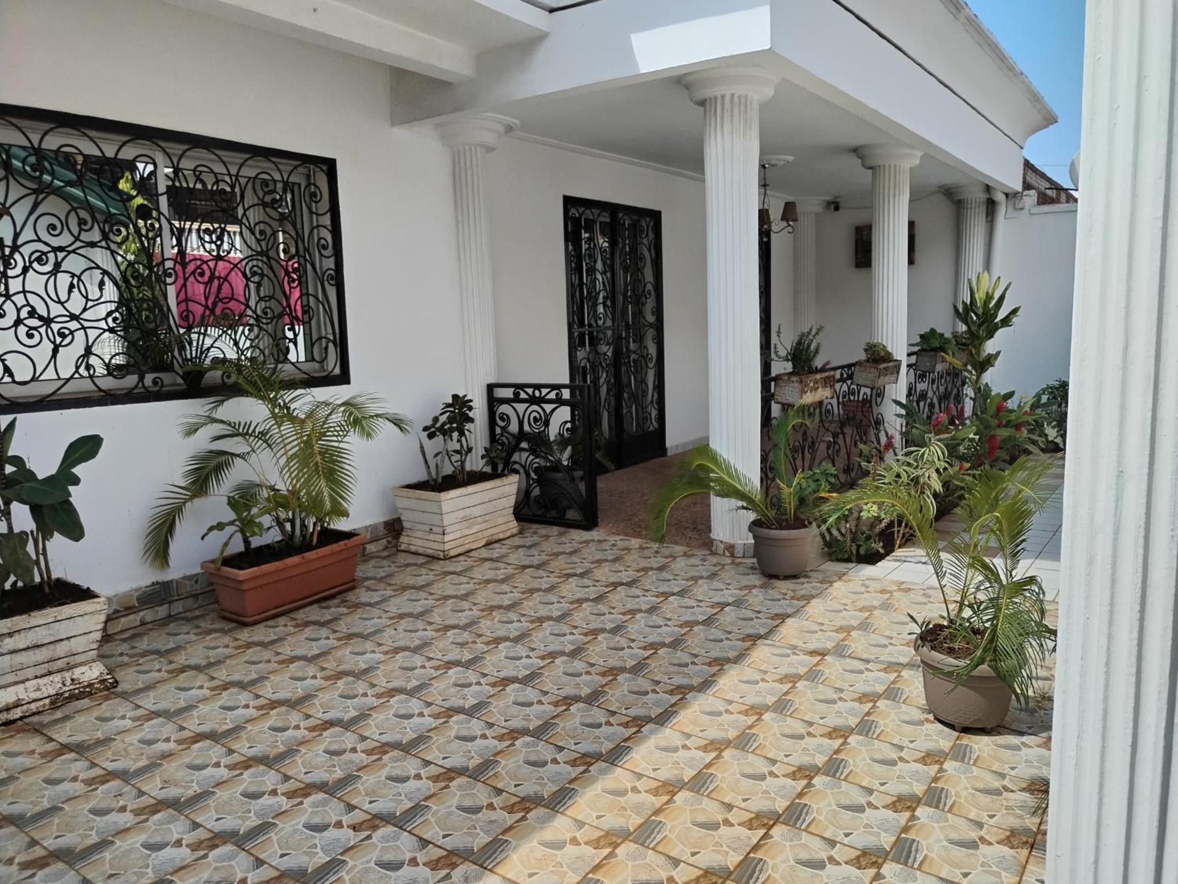 Three-Bedroom Villa photo 3