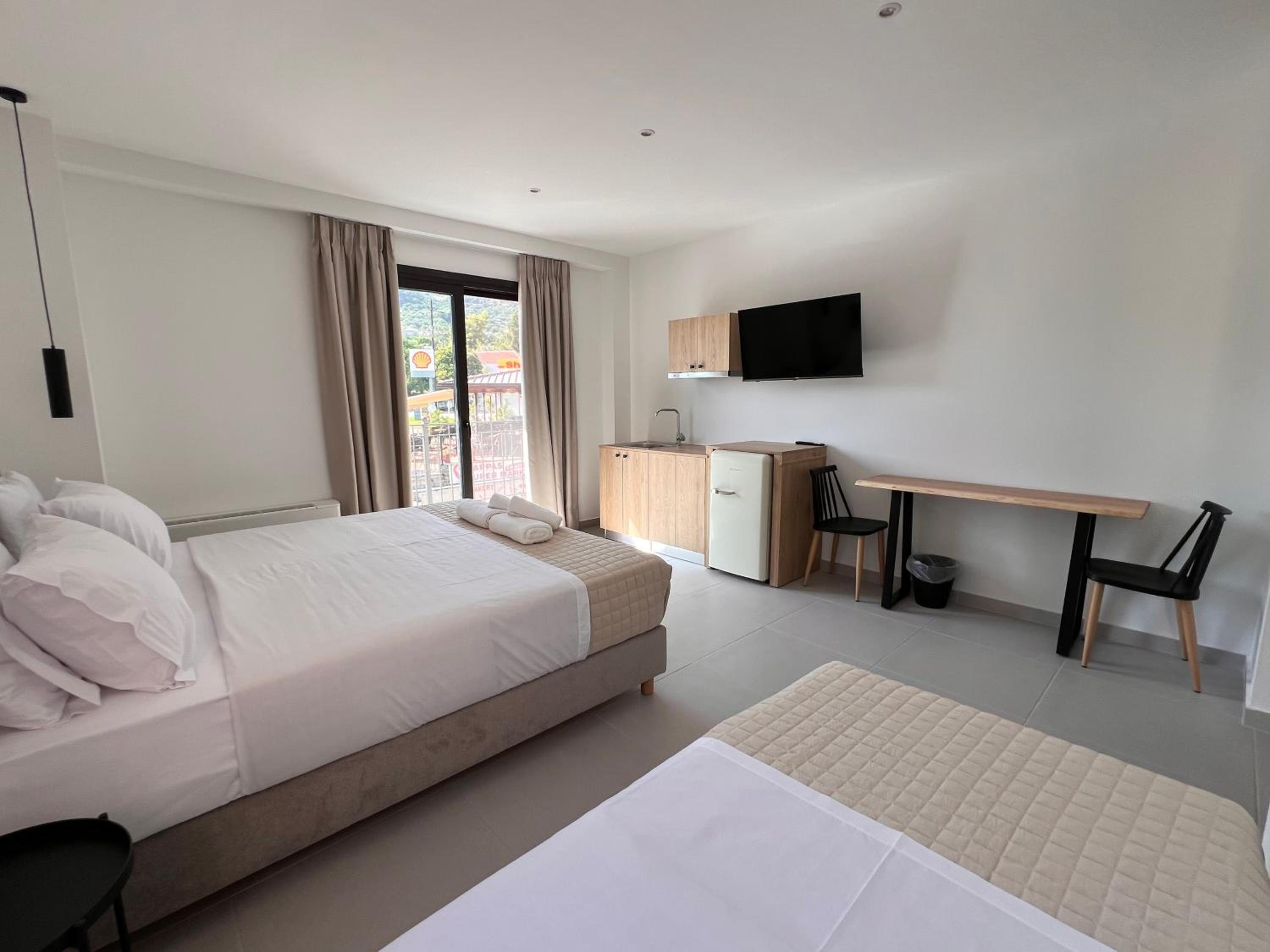 Standard Triple Room photo 3