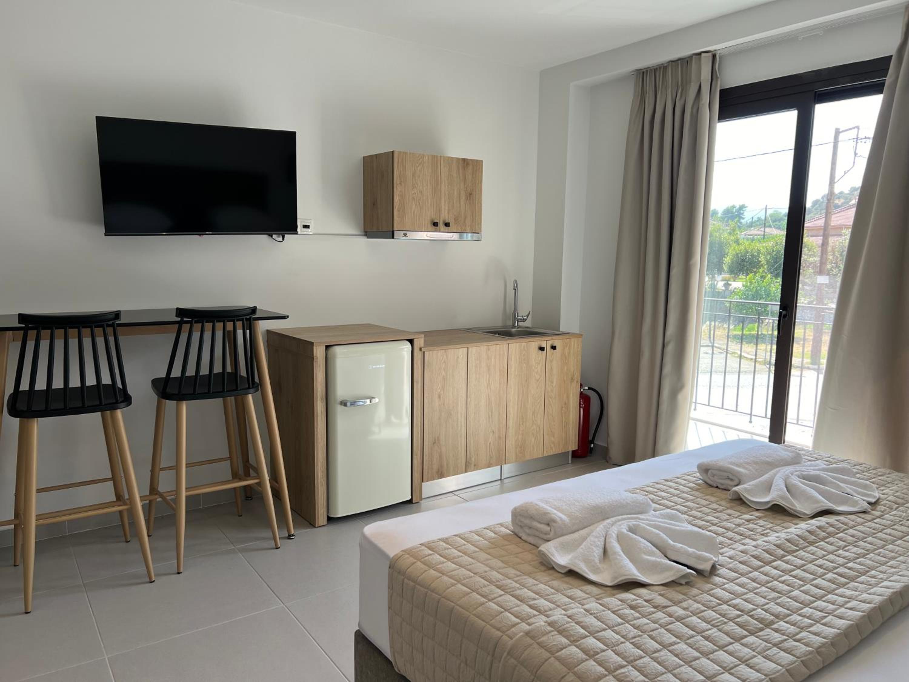 Standard Triple Room photo 2