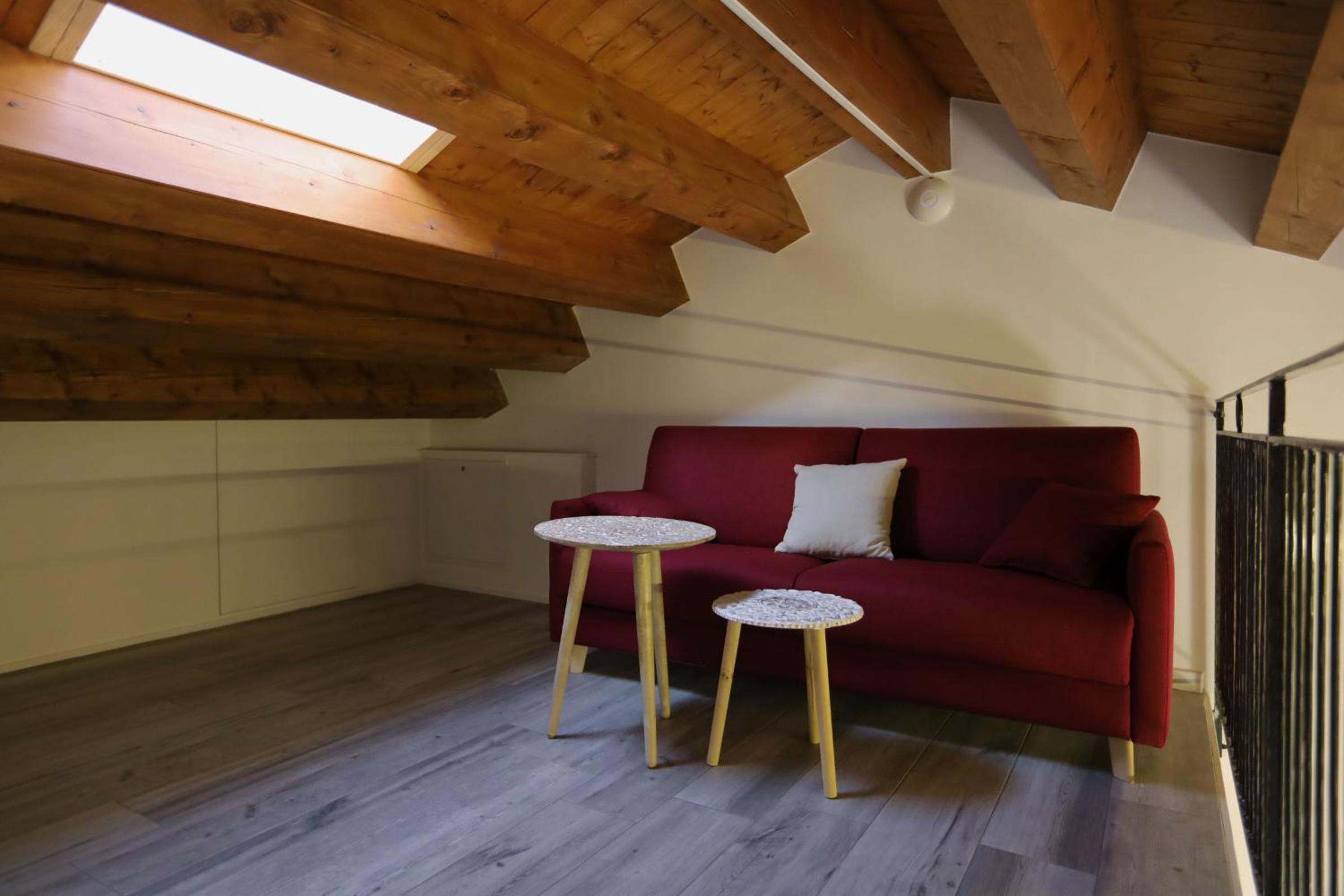 Deluxe Double Room with Balcony photo 3