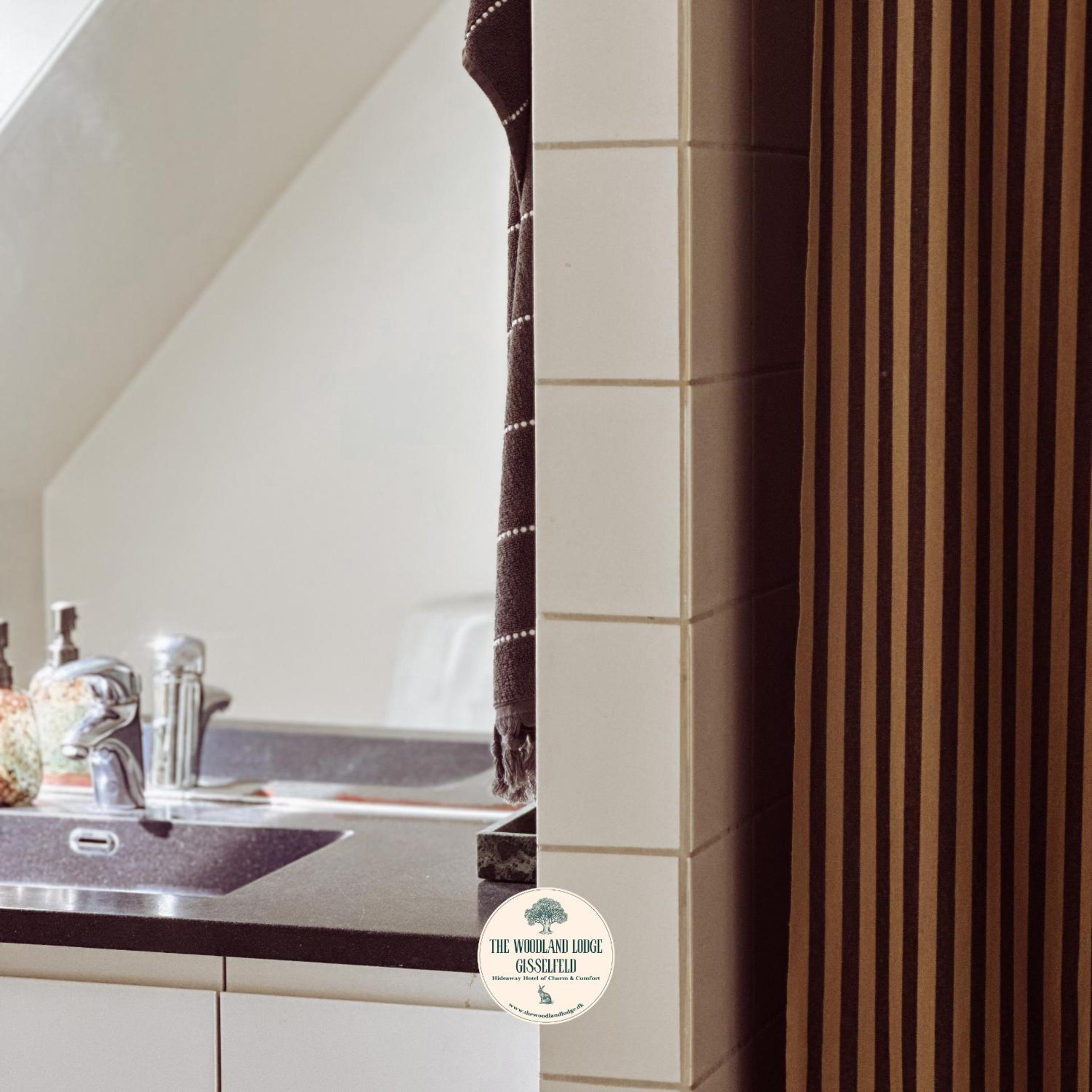 King Suite - Photo 11