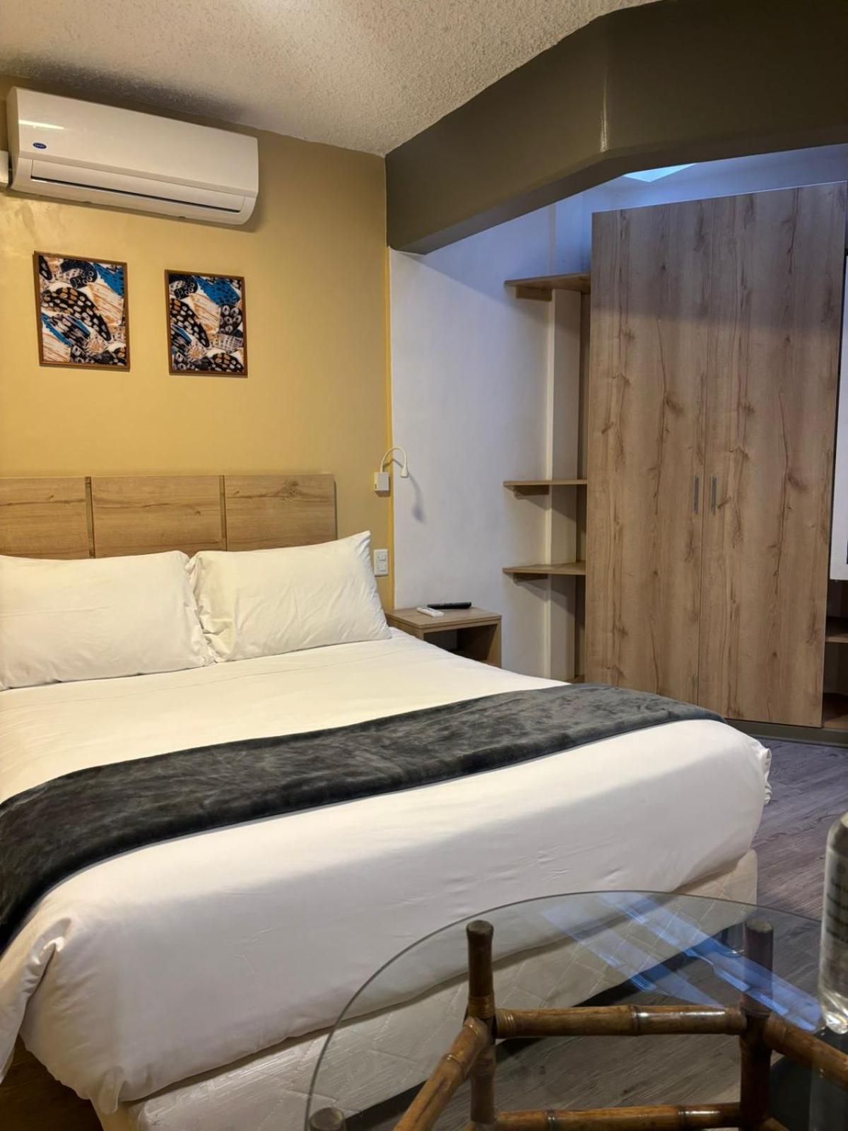 Studio Apartment
