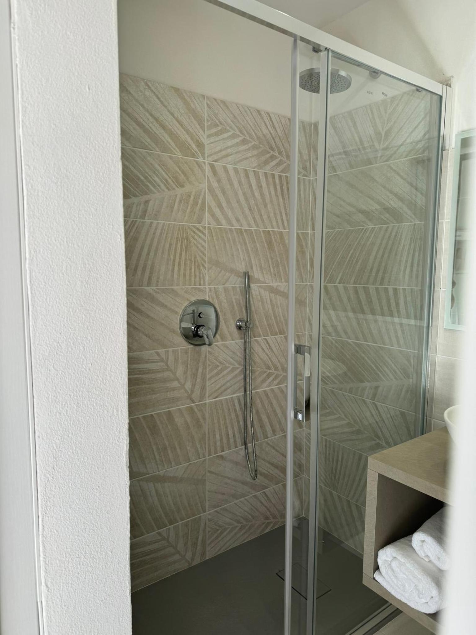 Double Room with Balcony and Sea View photo 3