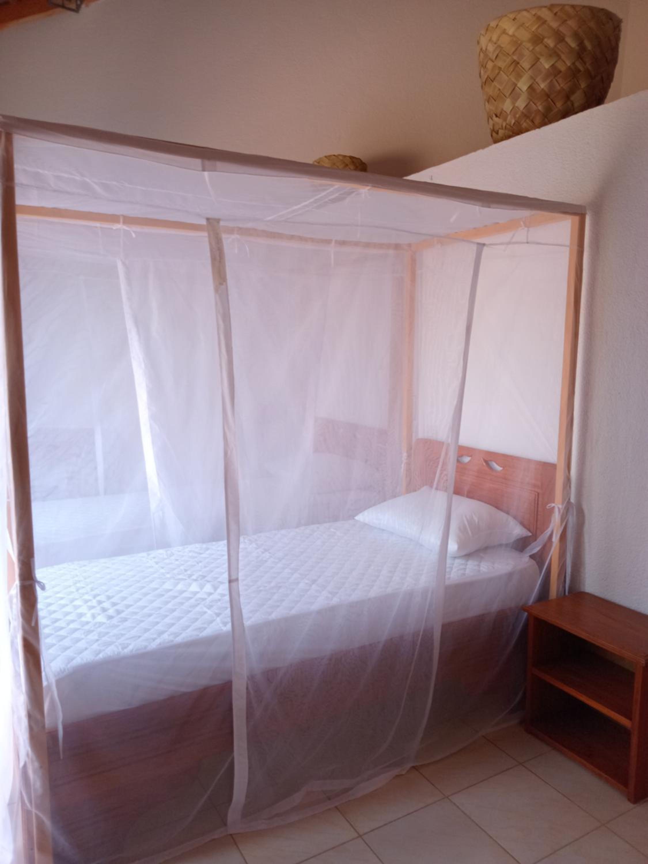 Flamboyant Twin Room photo 3