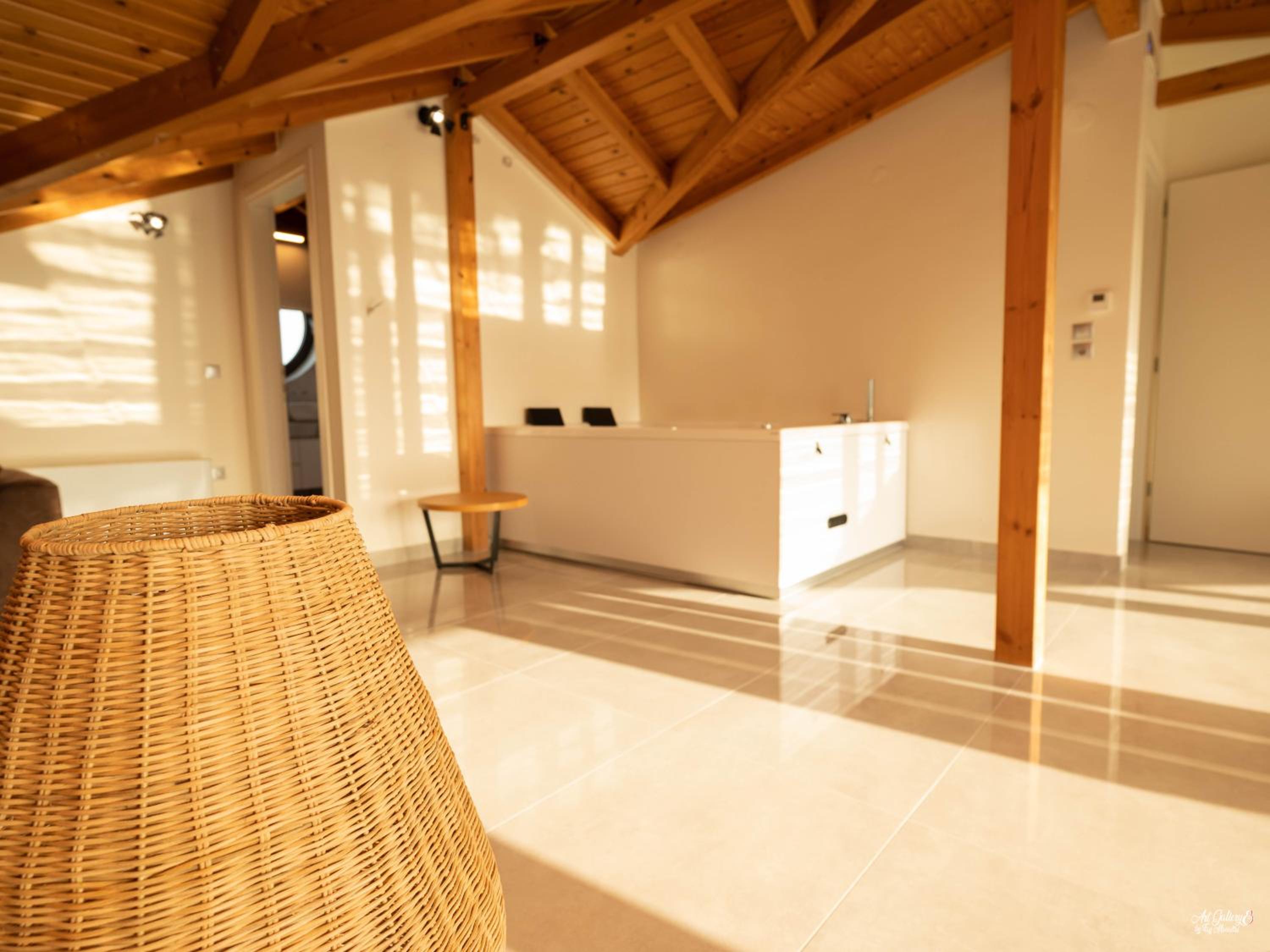 Deluxe Suite with Sea View photo 3