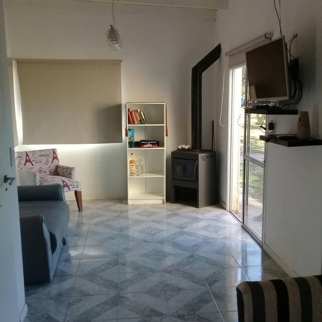 One-Bedroom House photo 1