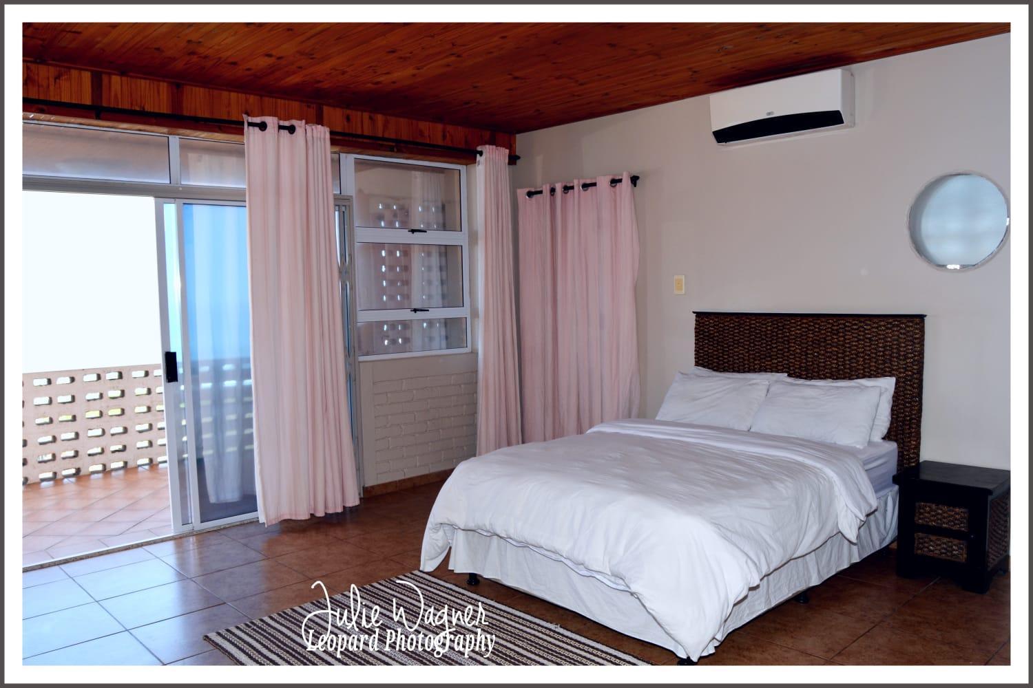 Large Chalet - Photo 1