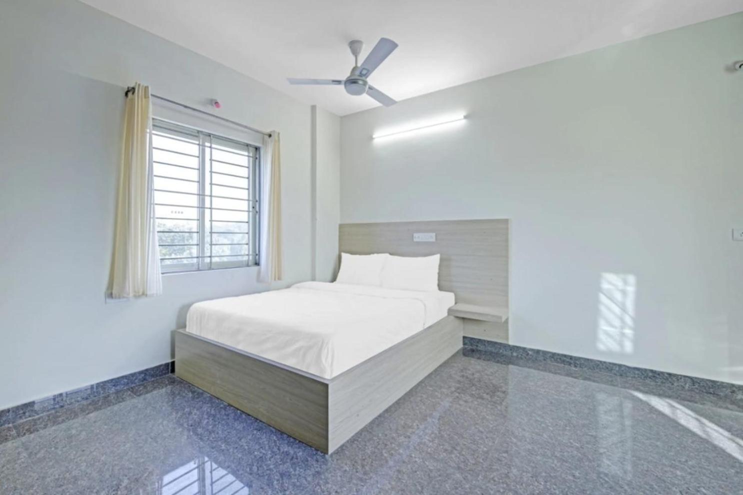 Standard Double Room With Fan - Photo 8