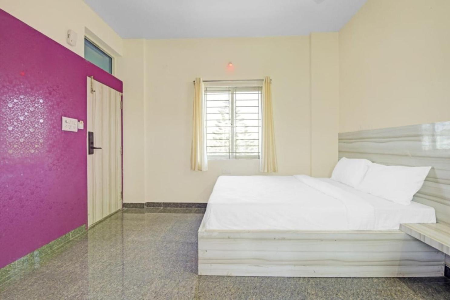 Standard Double Room With Fan - Photo 5
