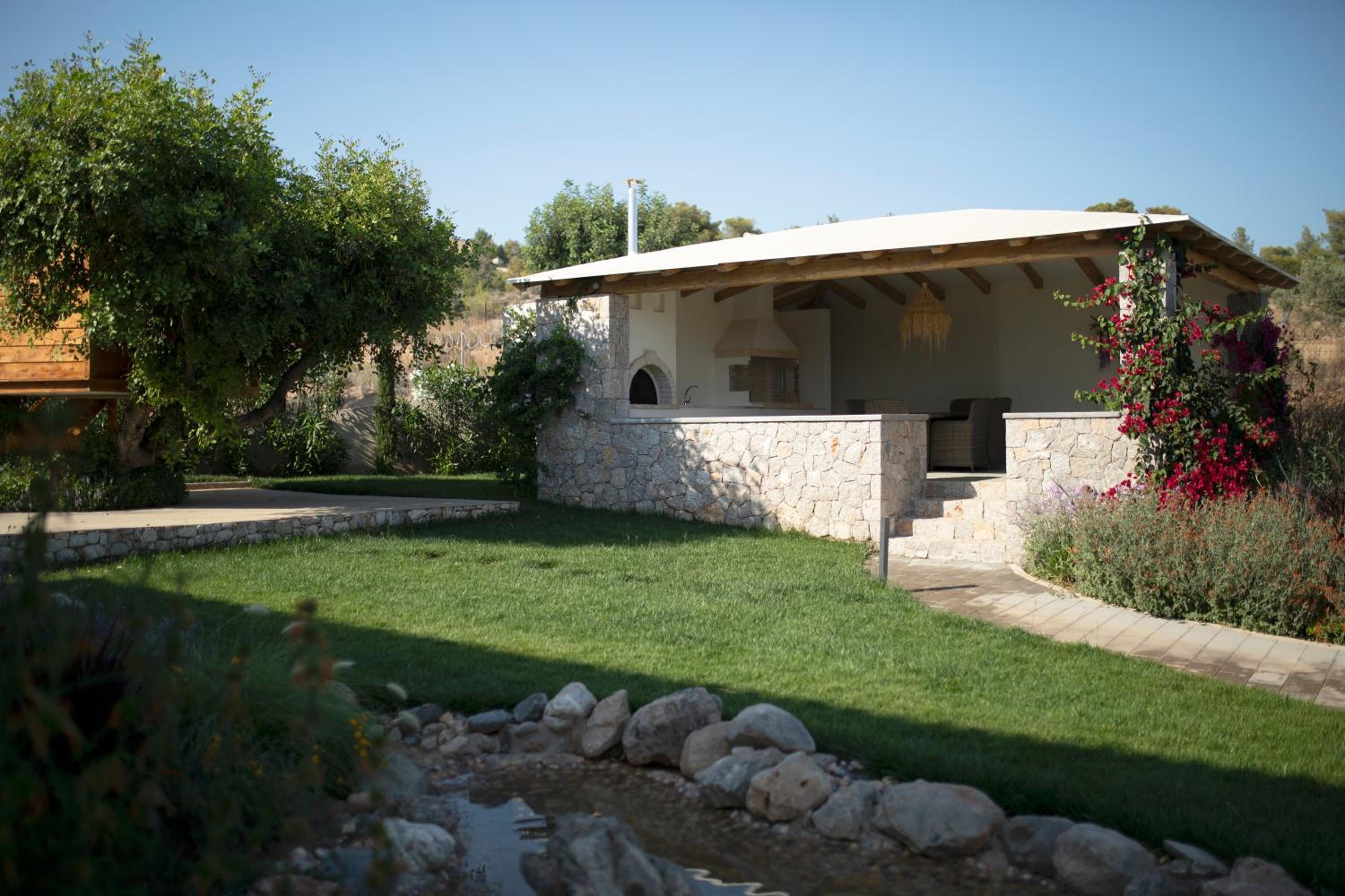Villa photo 3