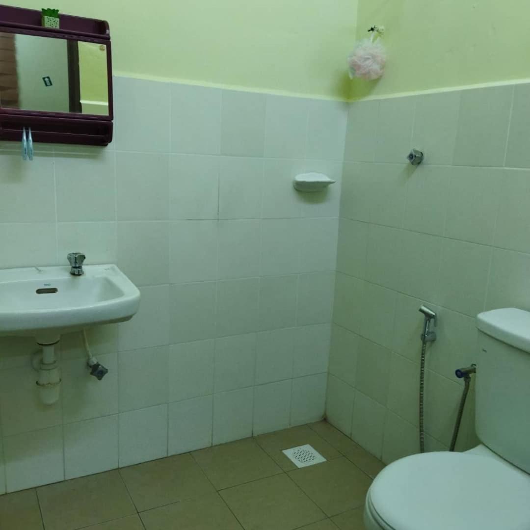 Four-Bedroom House photo 2