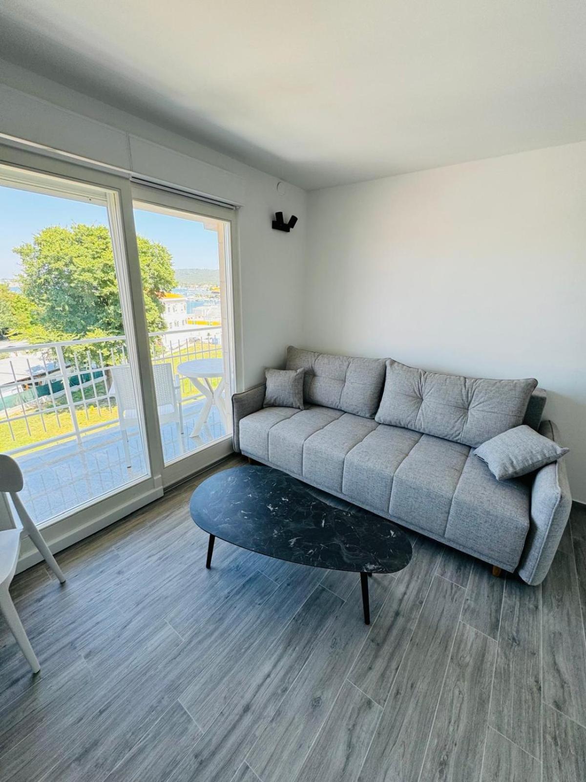 Apartment with View and Balcony photo 1