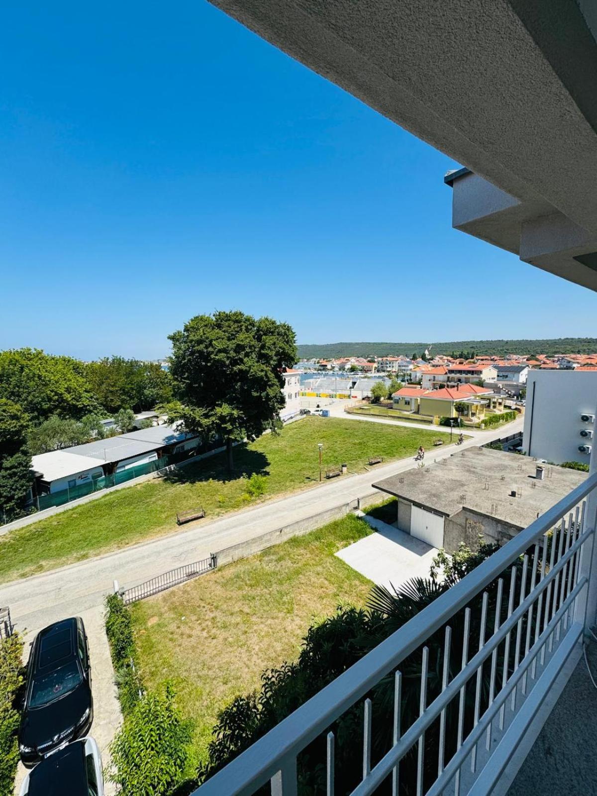 Apartment with View and Balcony photo 3