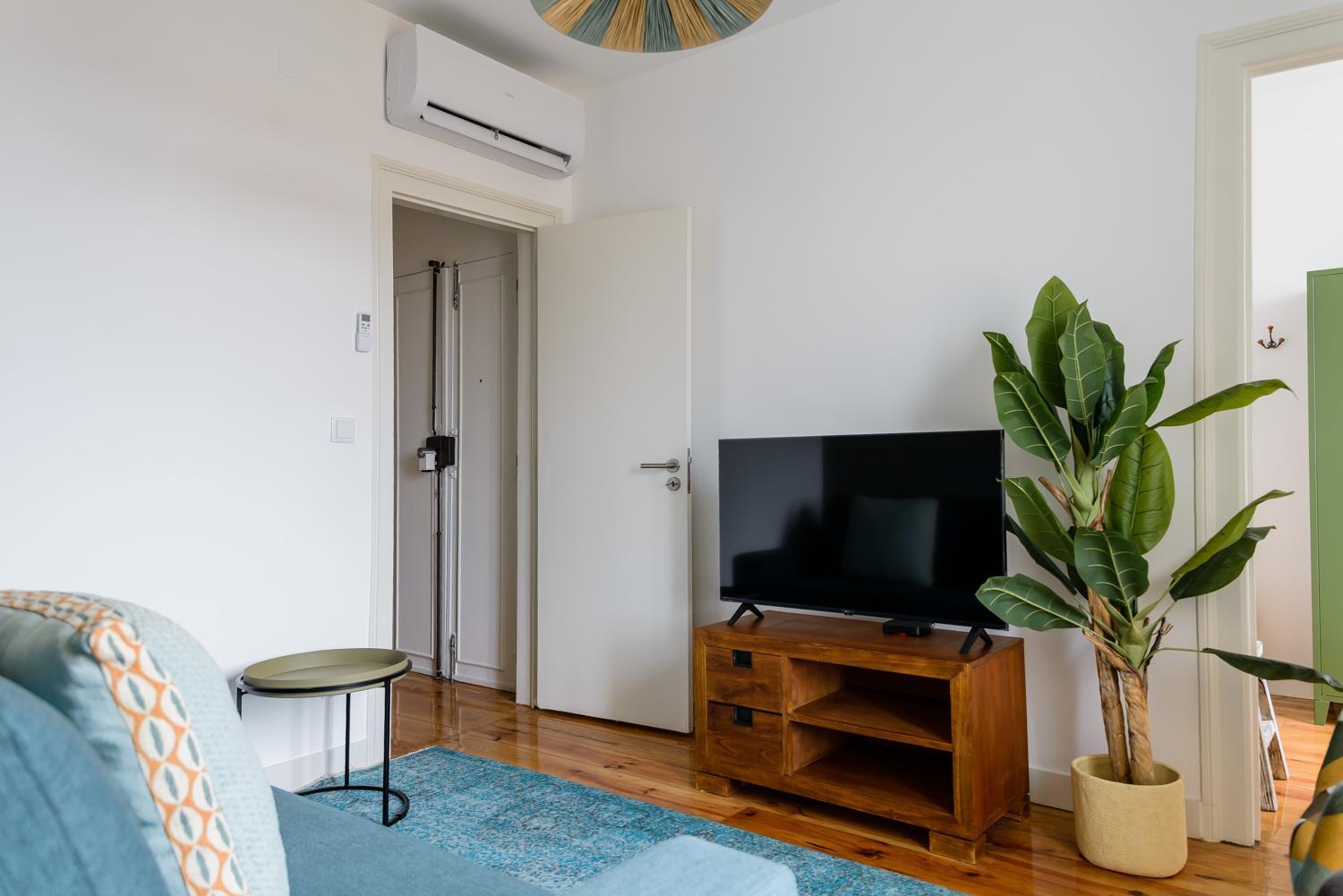Three-Bedroom Apartment photo 3