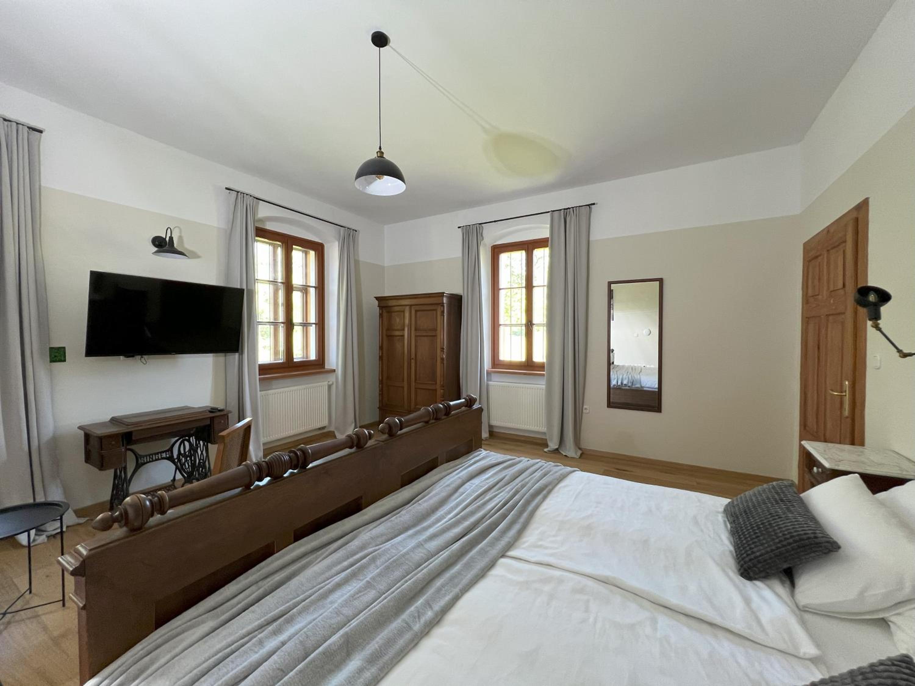 Classic Apartment photo 2