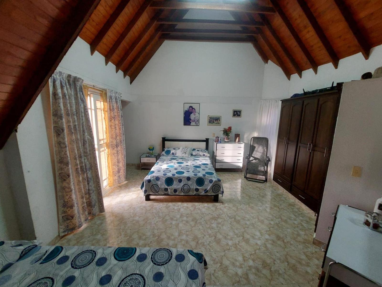 Twin Room With Private Bathroom photo 1