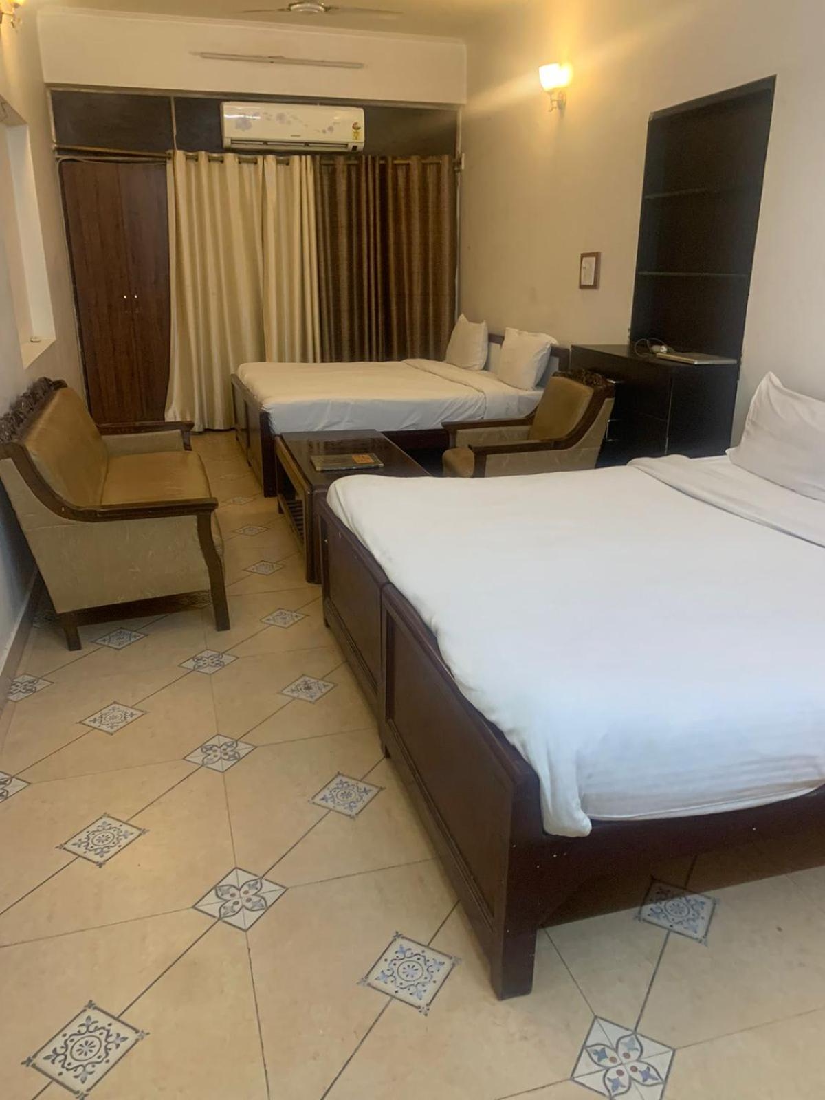 Deluxe Quadruple Room