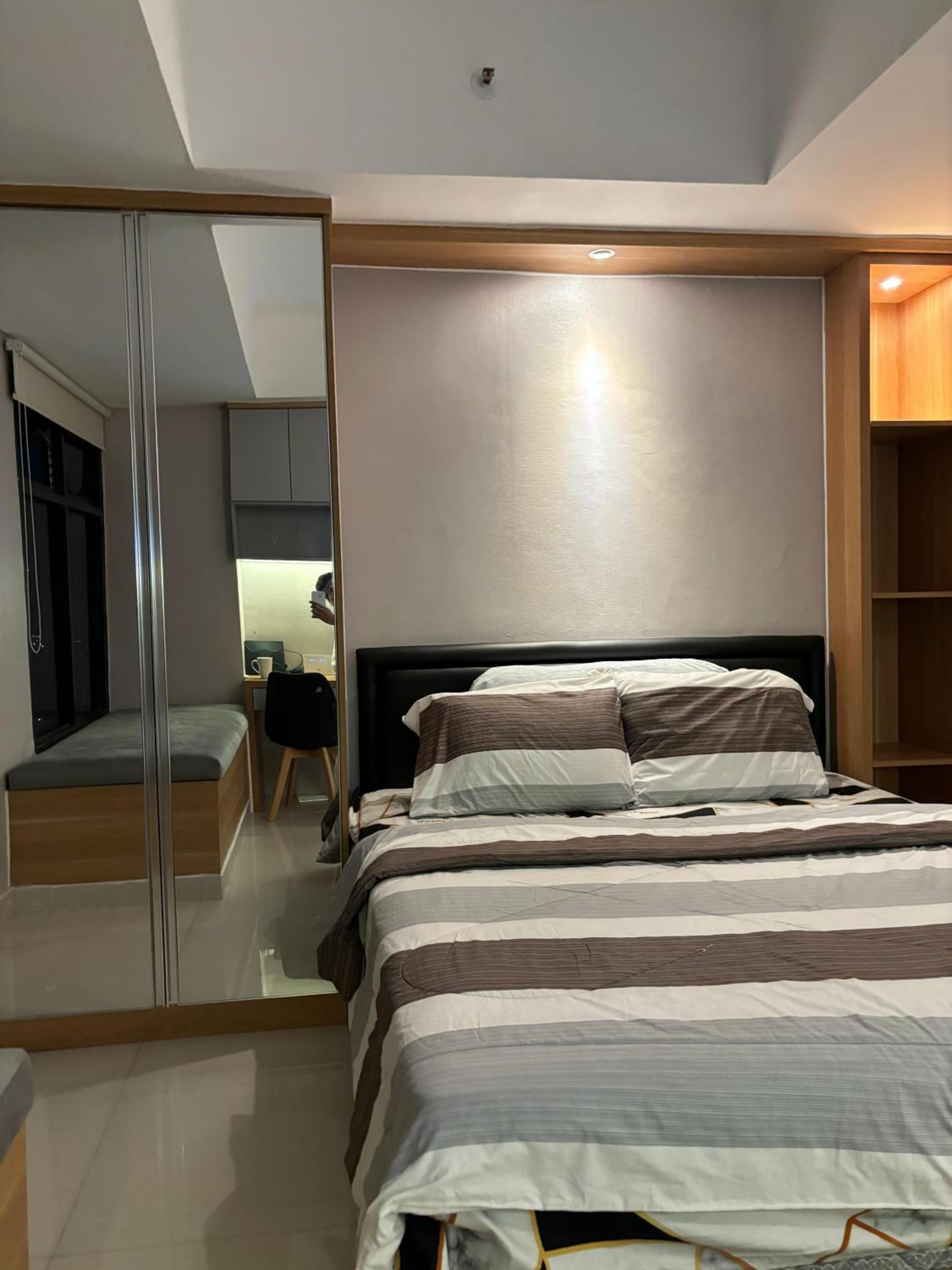 One-Bedroom Apartment with City View photo 1