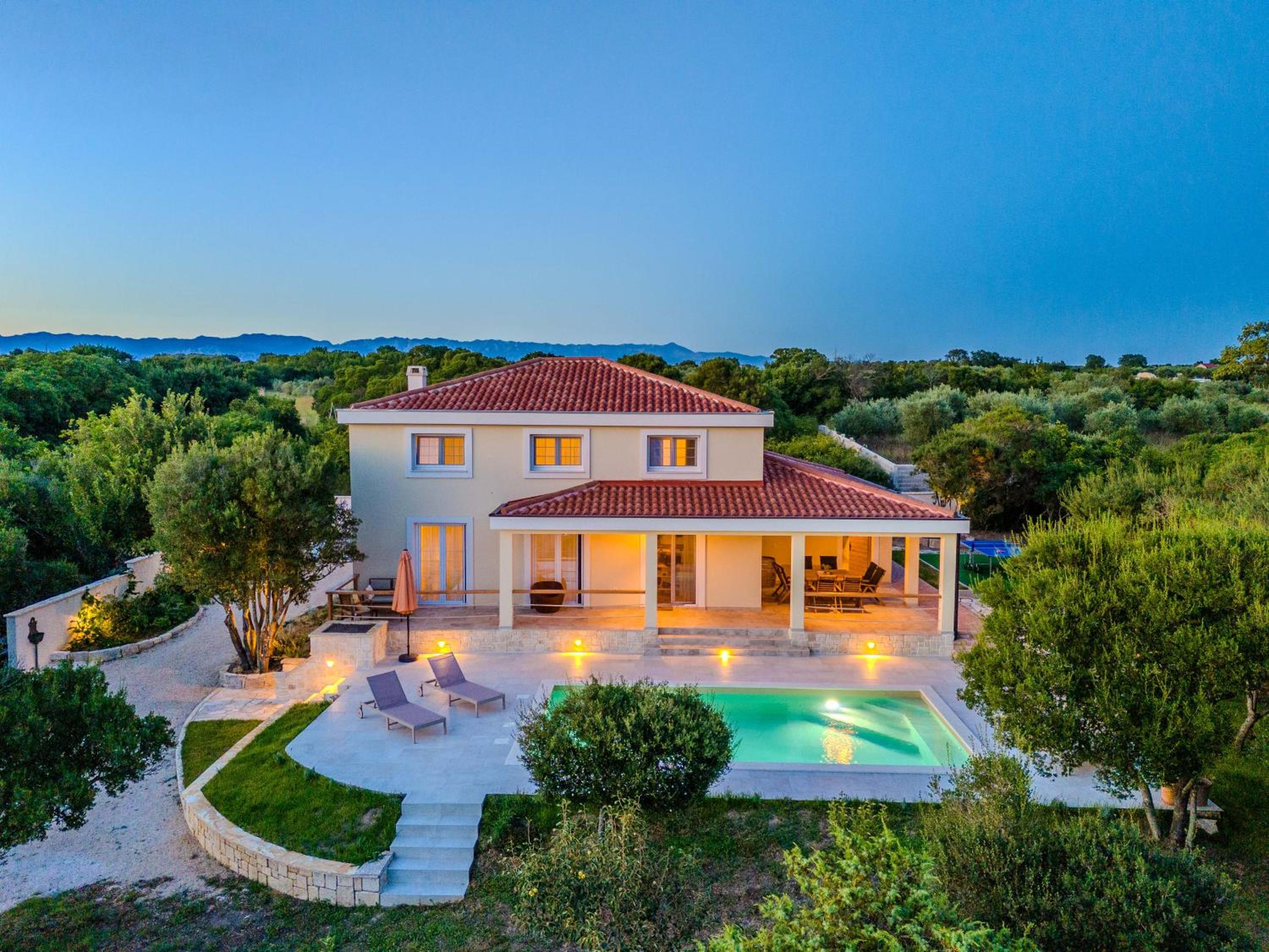 Villa photo 2