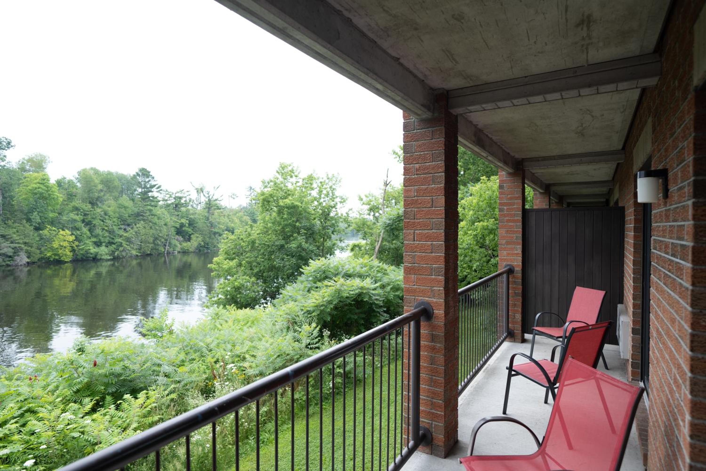 1 King Mobility Accessible Studio Suite, Water Front, Non-Smoking - Photo 7