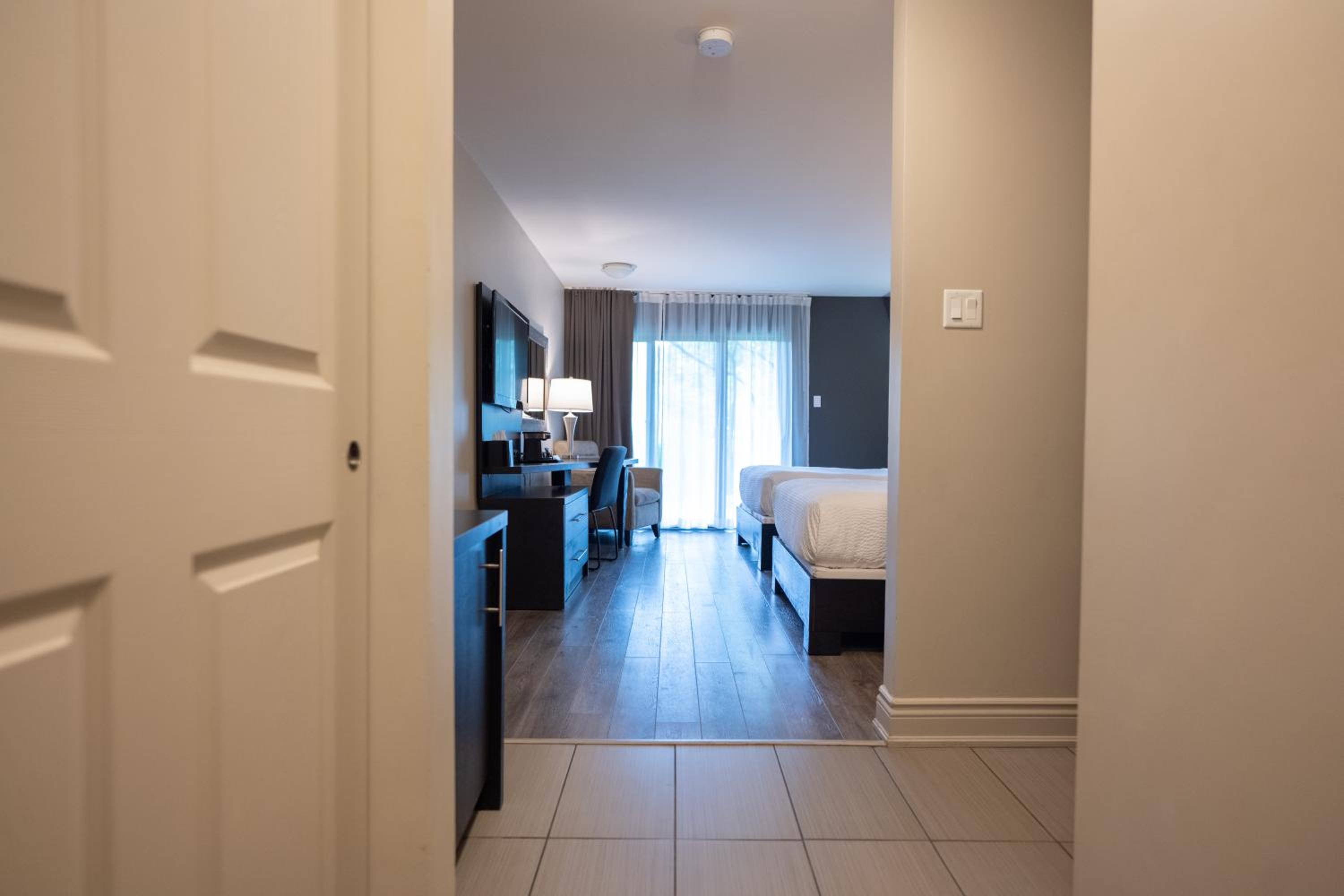 2 Double Beds, Deluxe Water Front, Non-Smoking - Photo 4