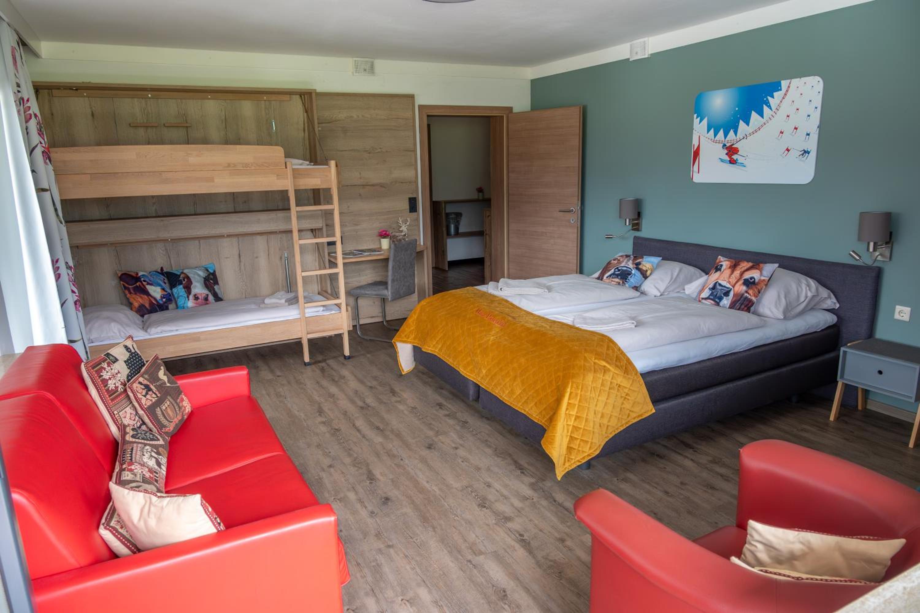Apartment (12 adults)