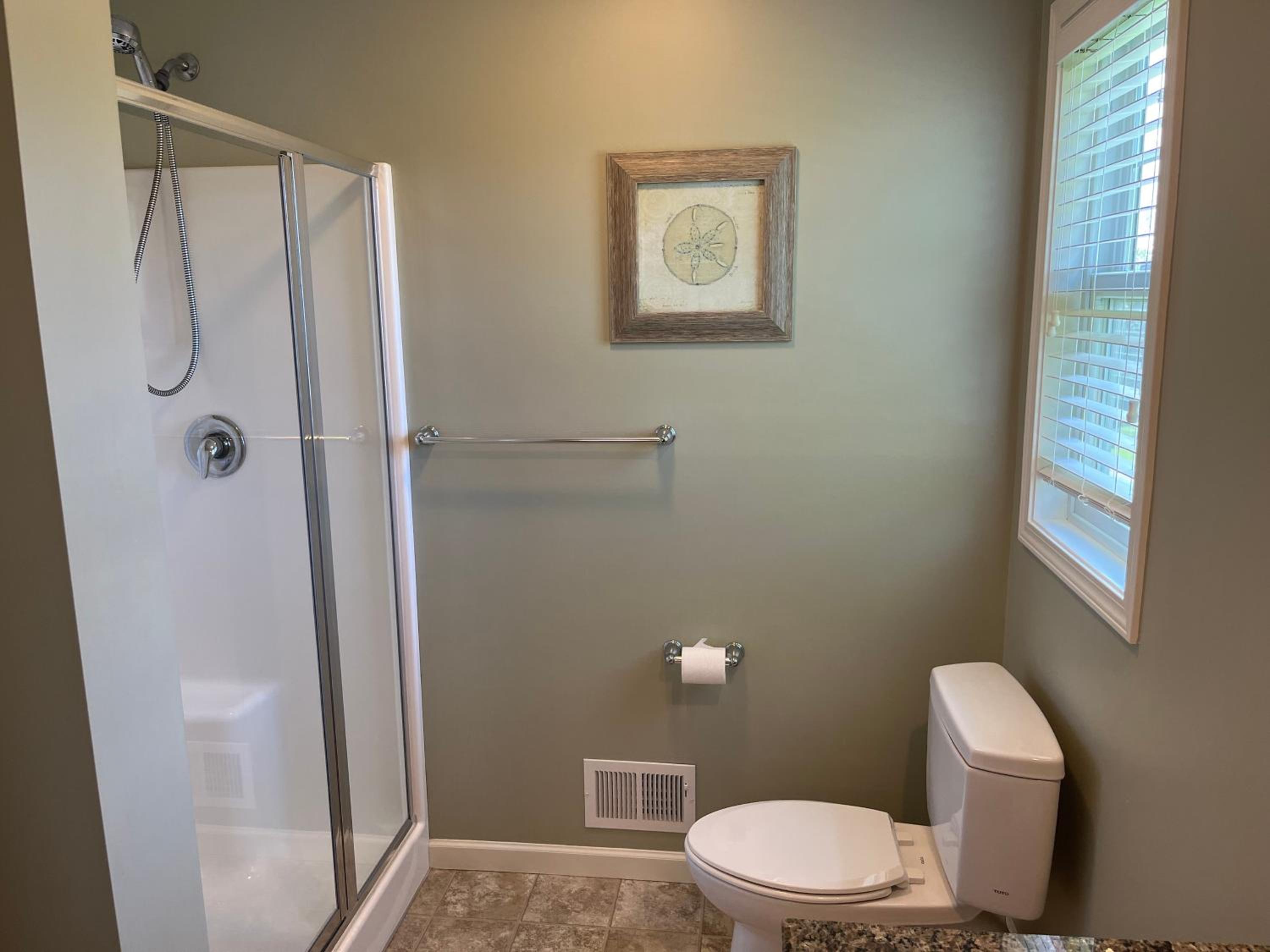 Three-Bedroom House photo 3