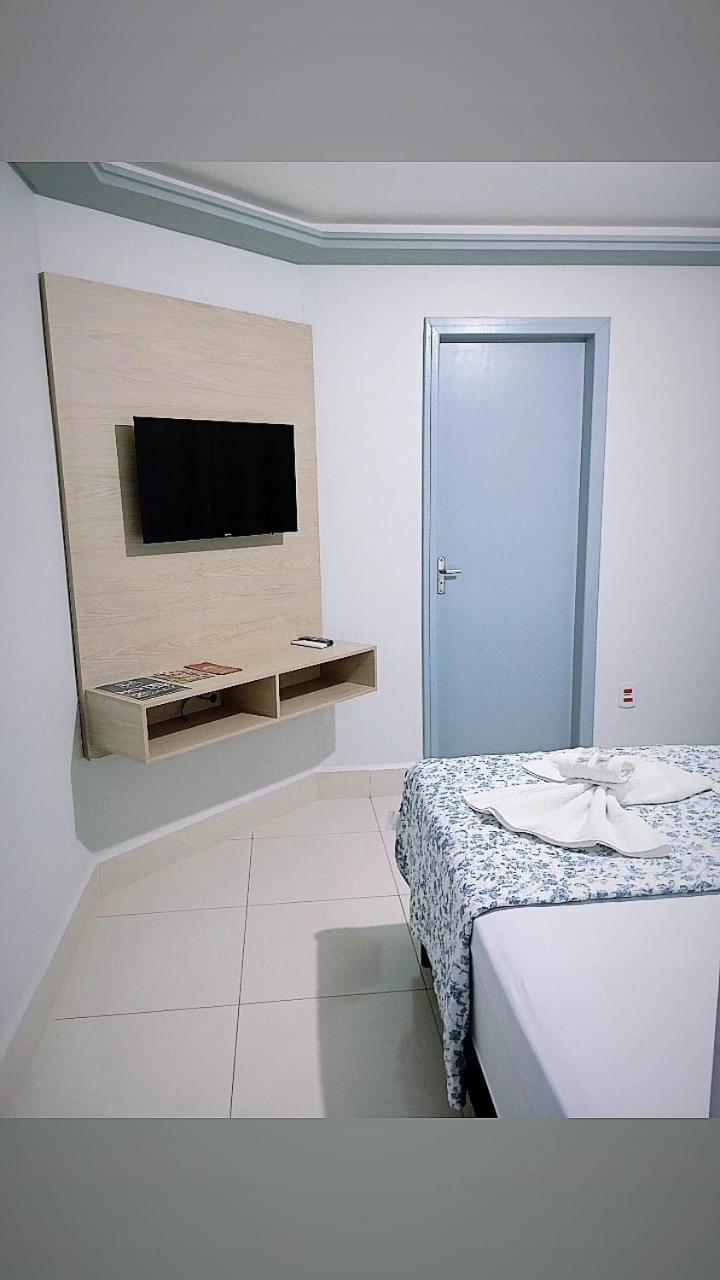 Queen Room photo 2