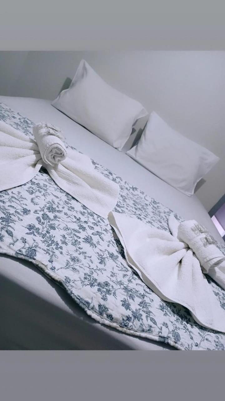Queen Room photo 1