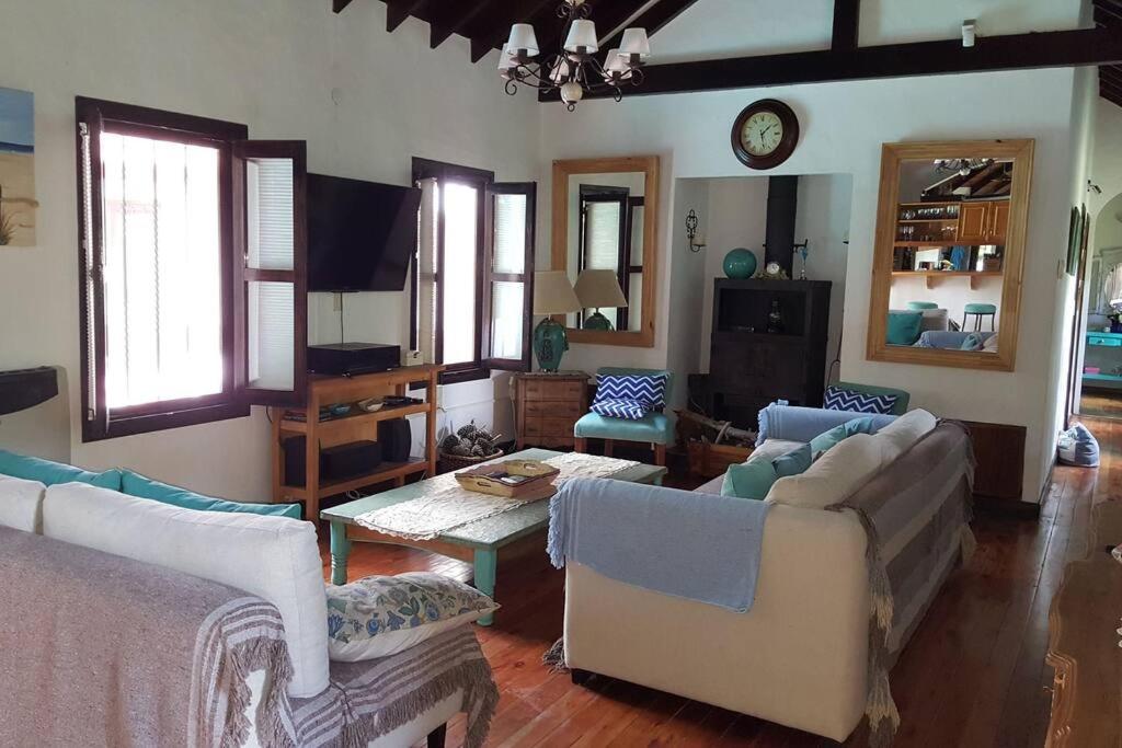 Four-Bedroom House photo 1