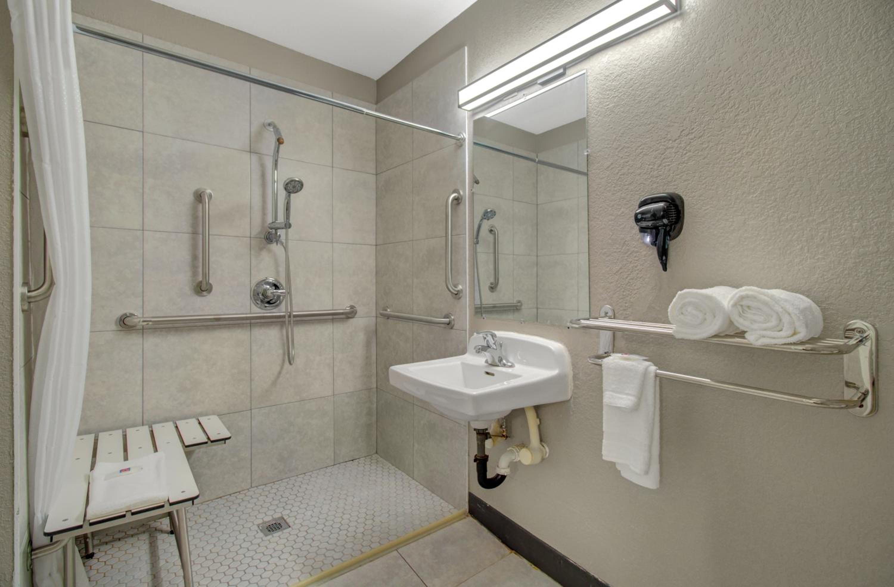 1 Queen Bed | Mob Acc RI Shwr Nsmk Micfridge - Photo 11