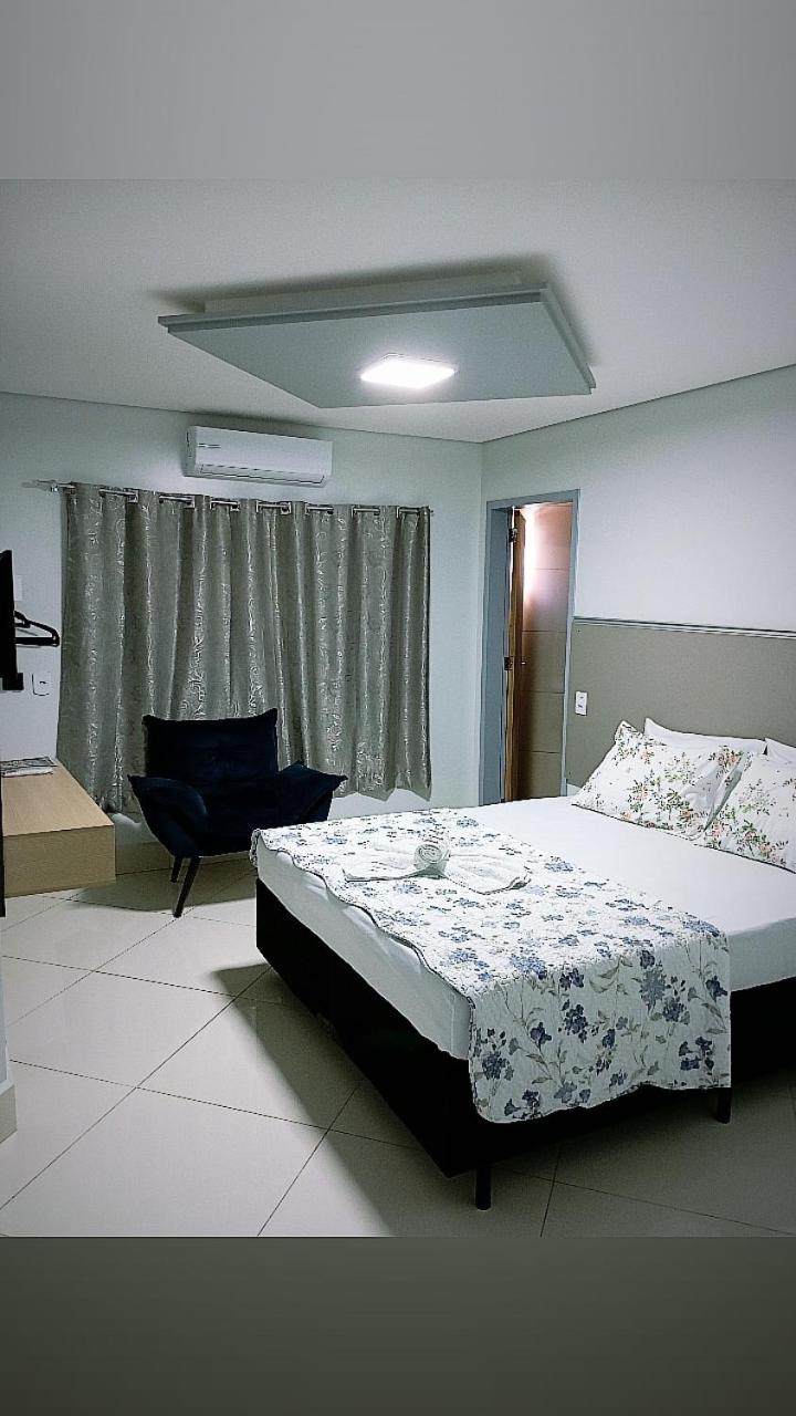 Queen Room photo 1