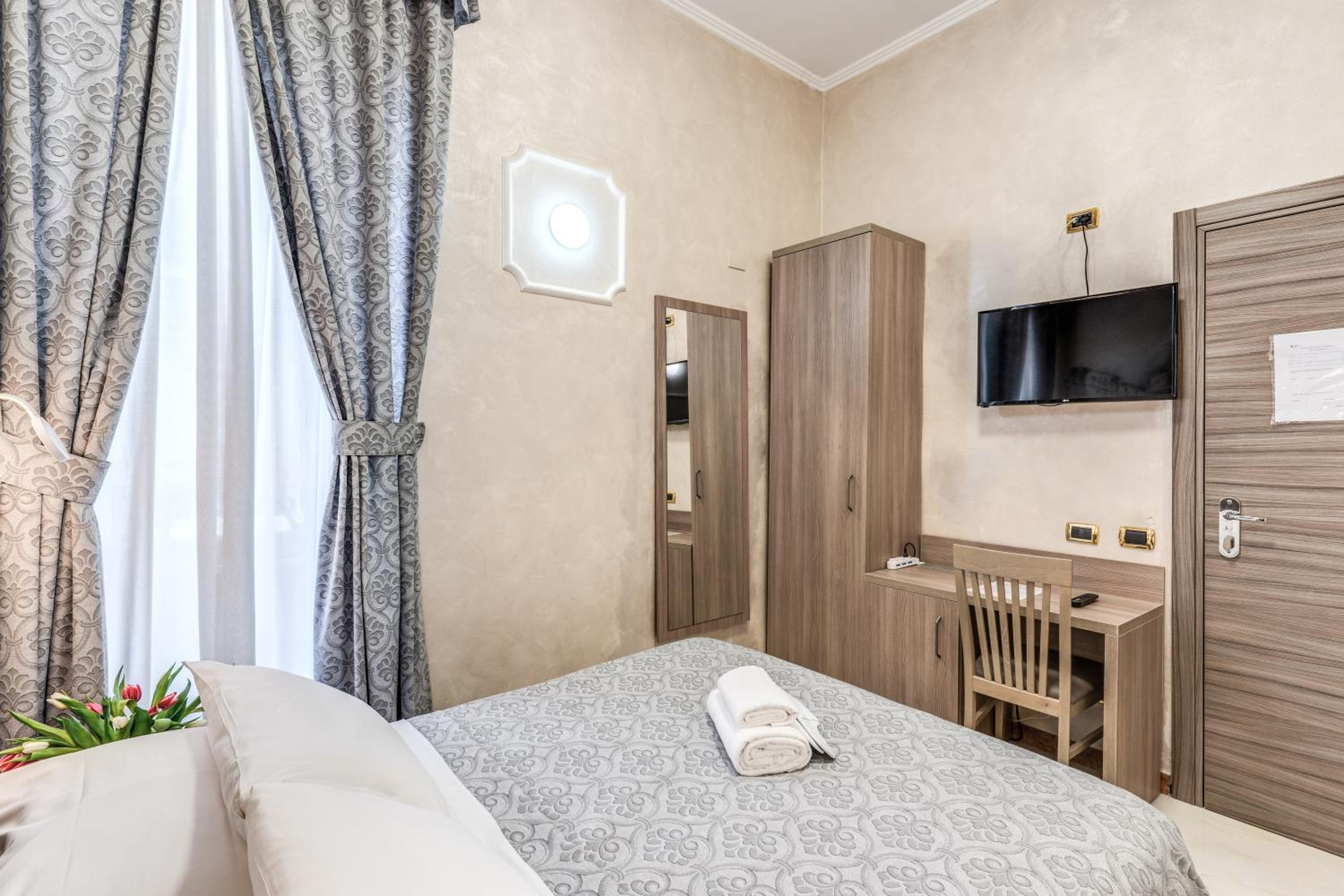 Classic Quadruple Room photo 2