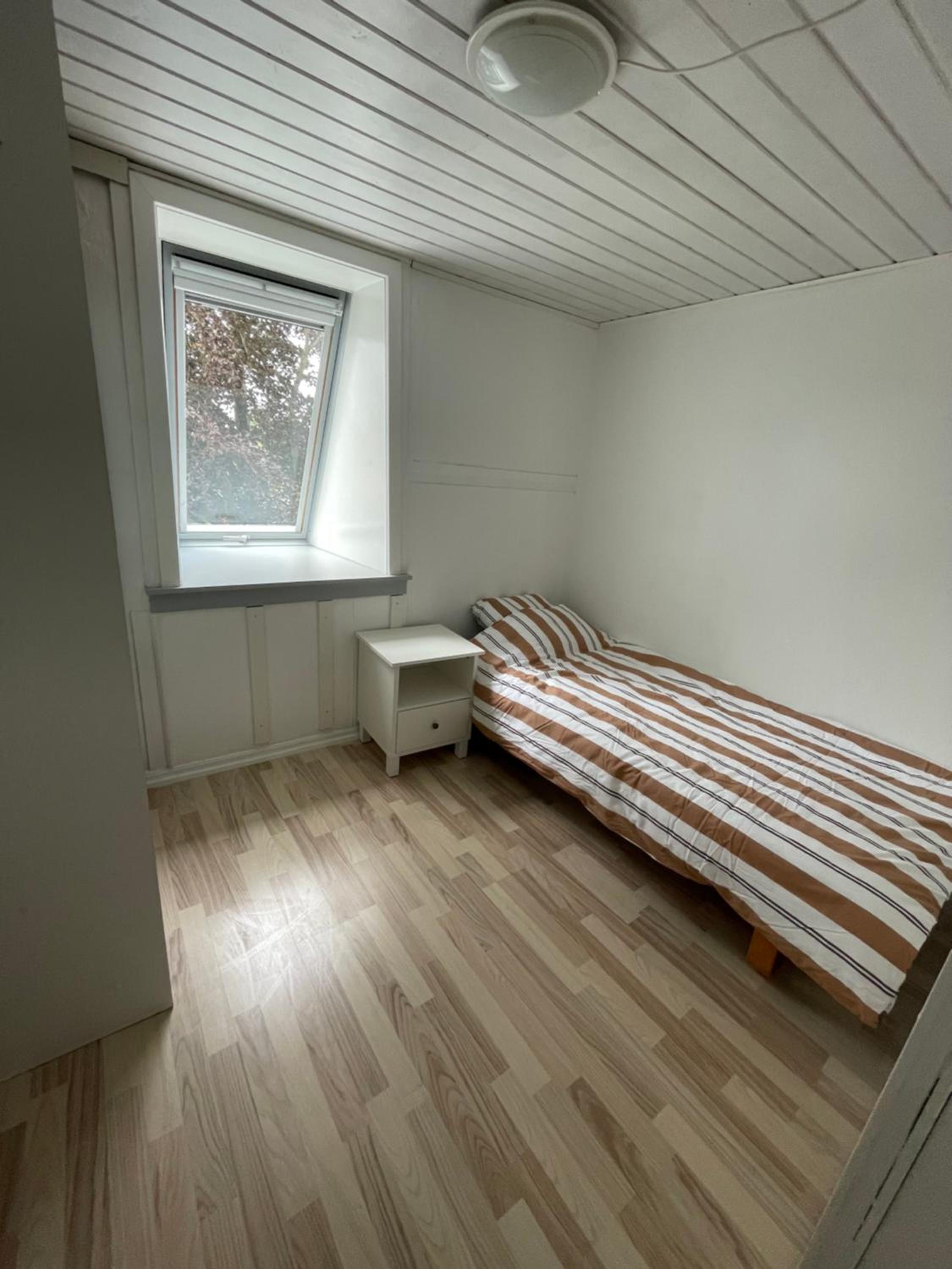 One-Bedroom Apartment photo 3