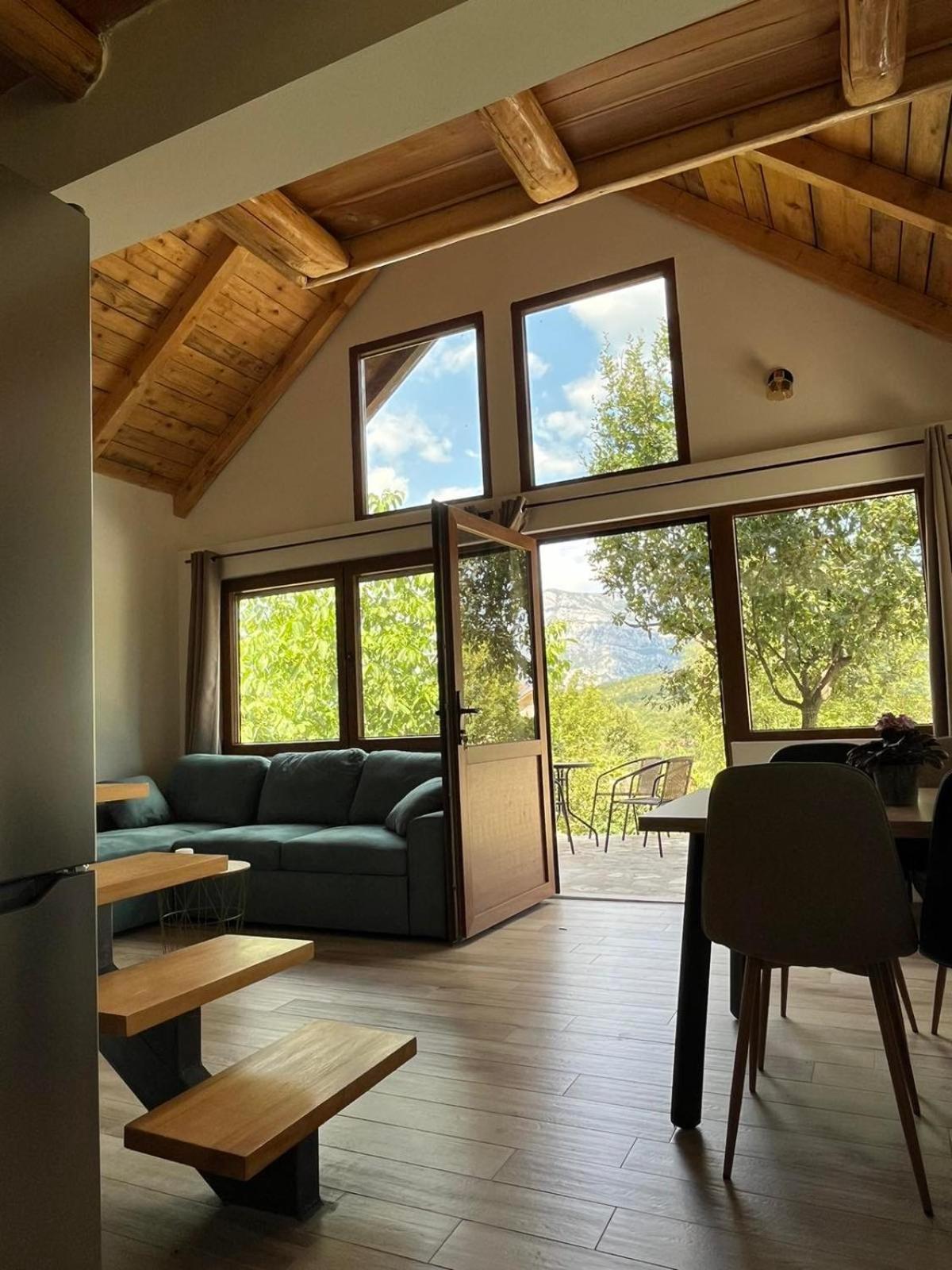 One-Bedroom House photo 2