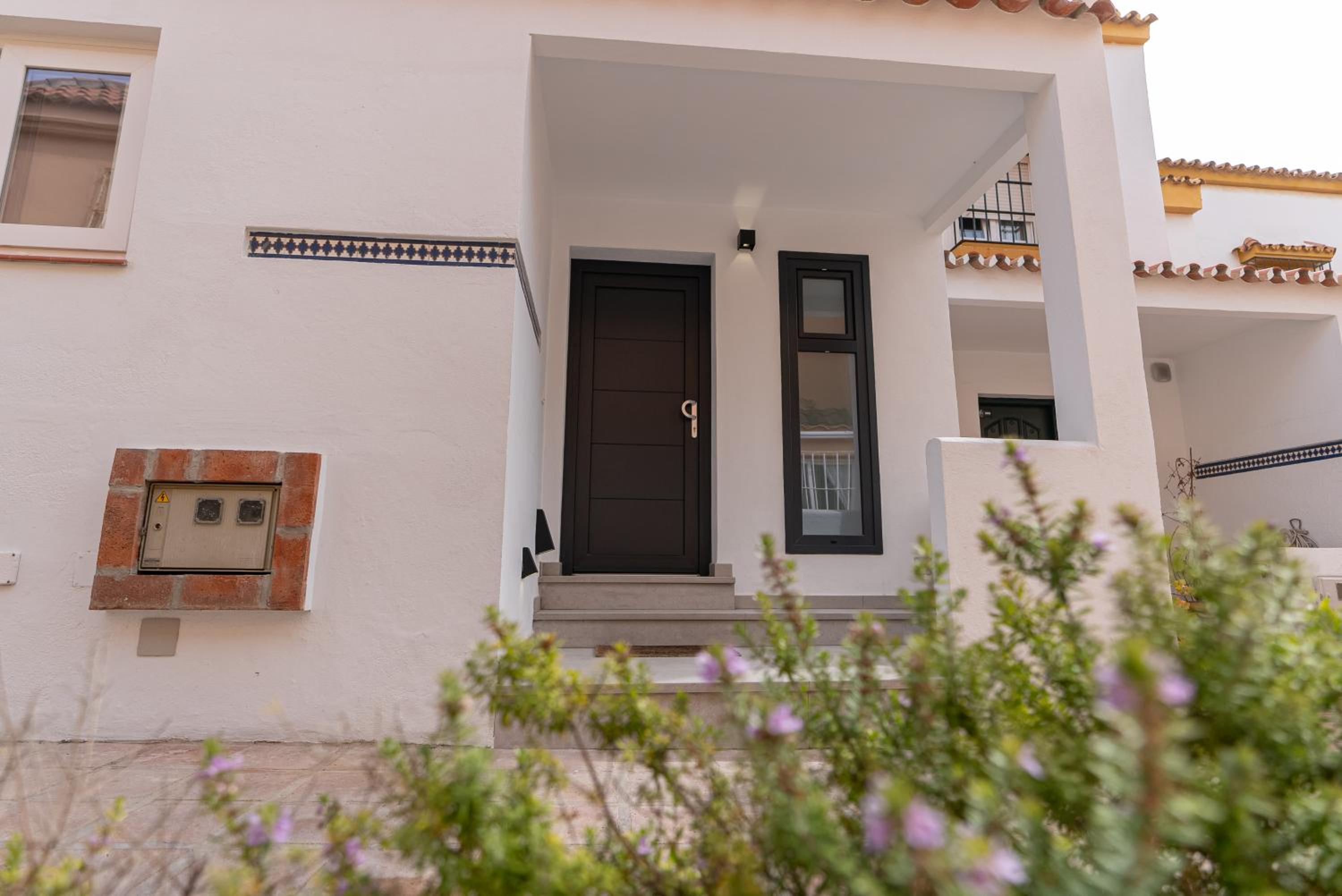 Three-Bedroom House photo 2