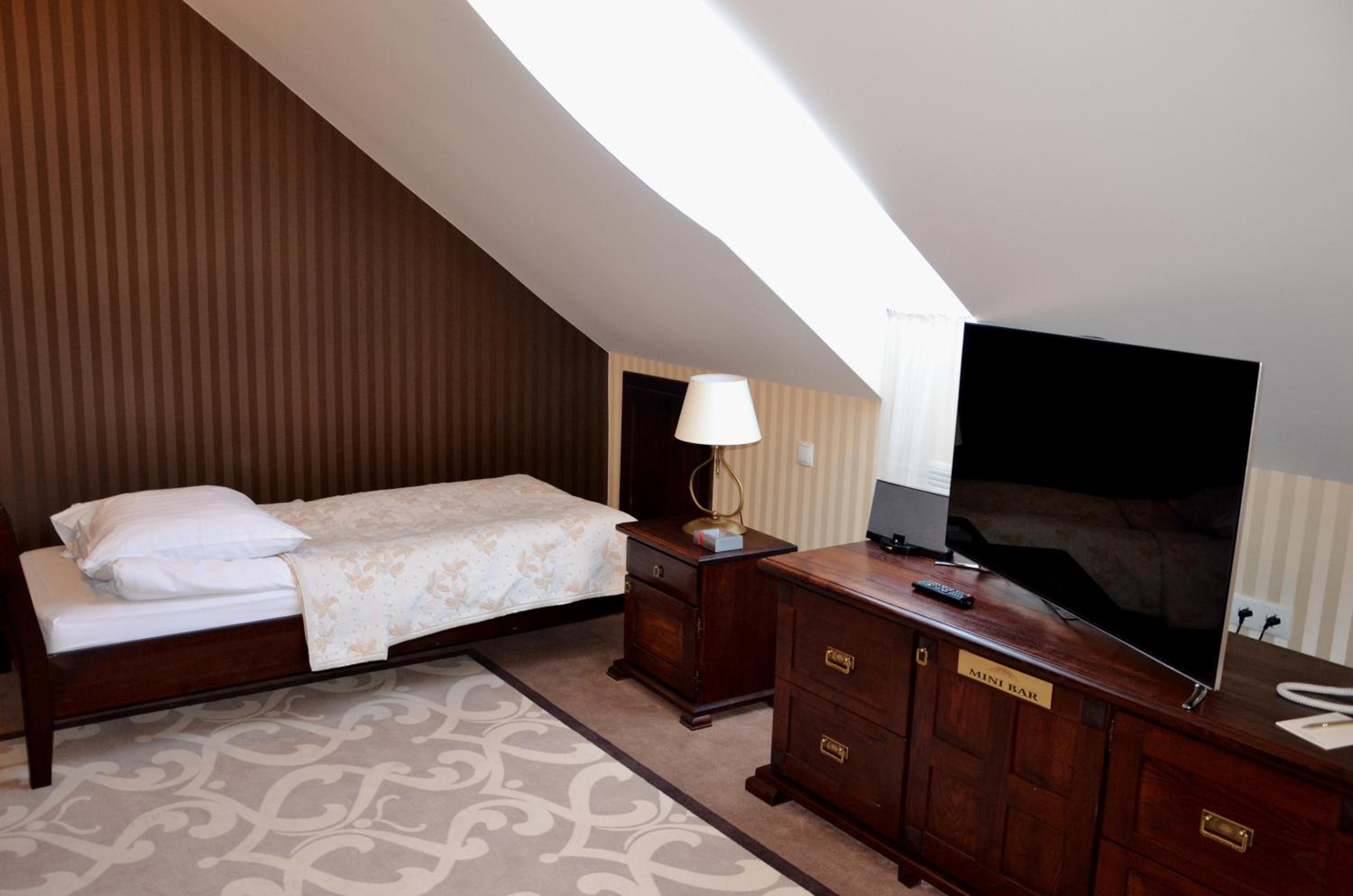 Single Room - Attic