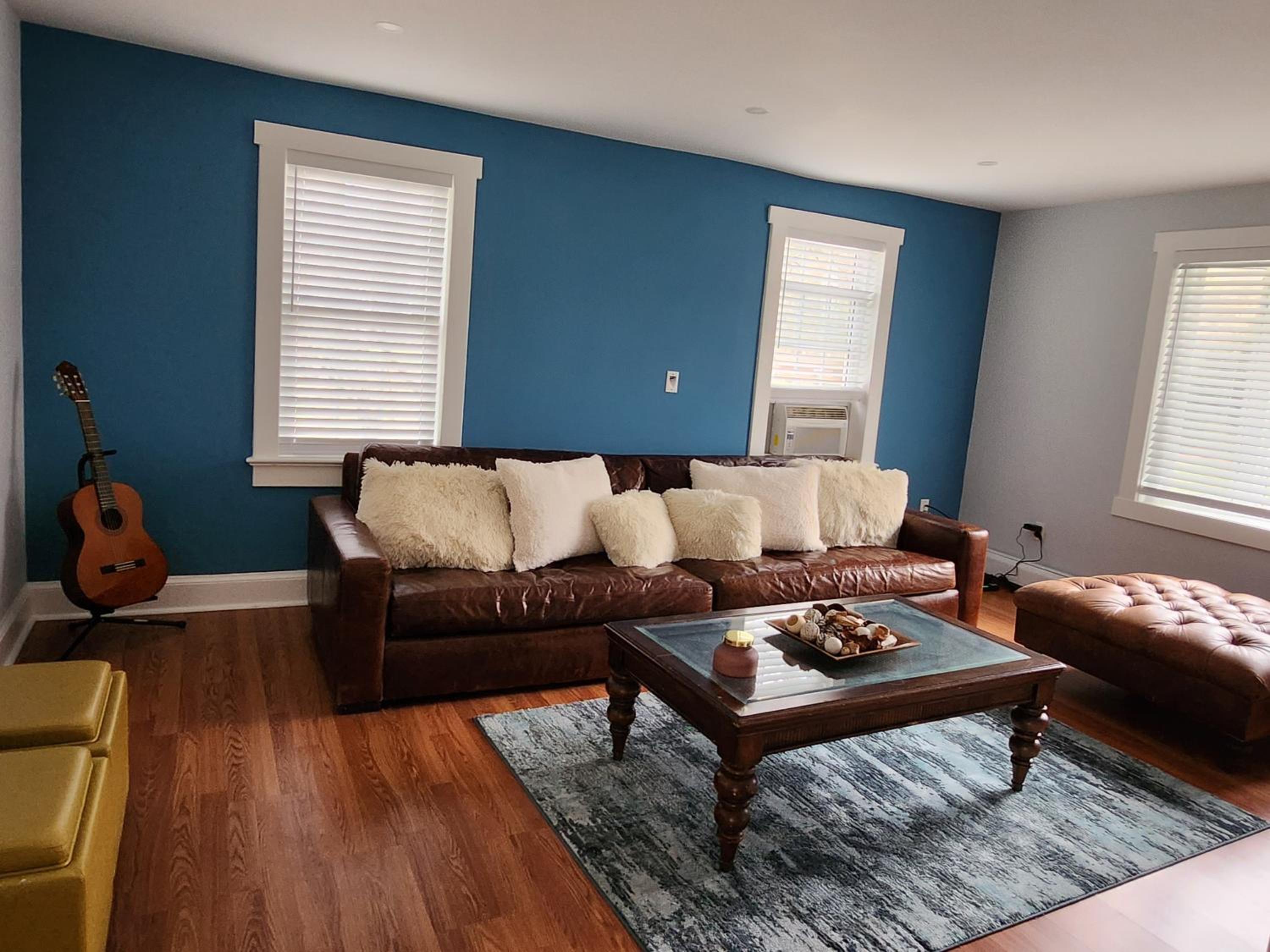 Three-Bedroom House photo 2