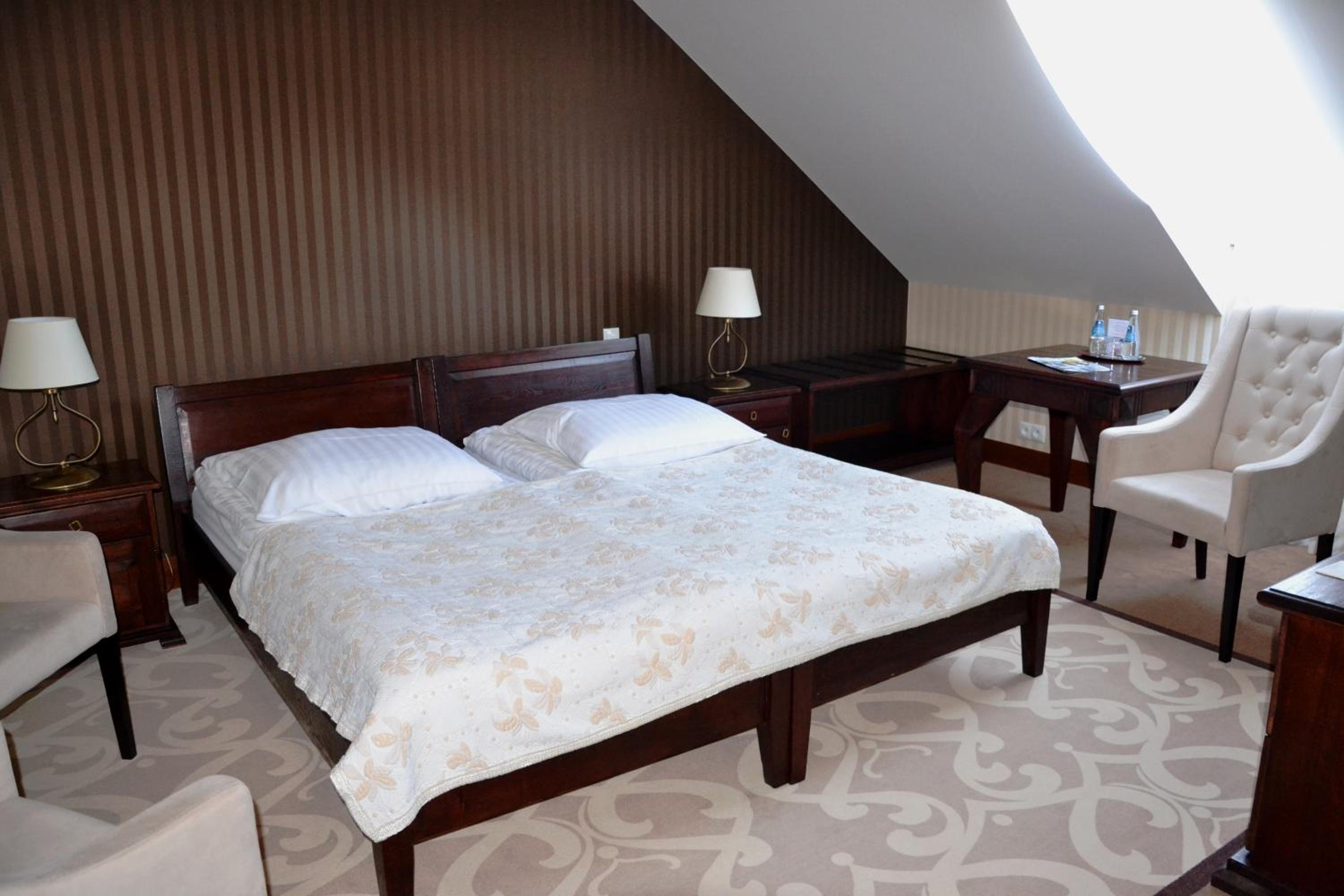 Double/Twin Room - Attic photo 2