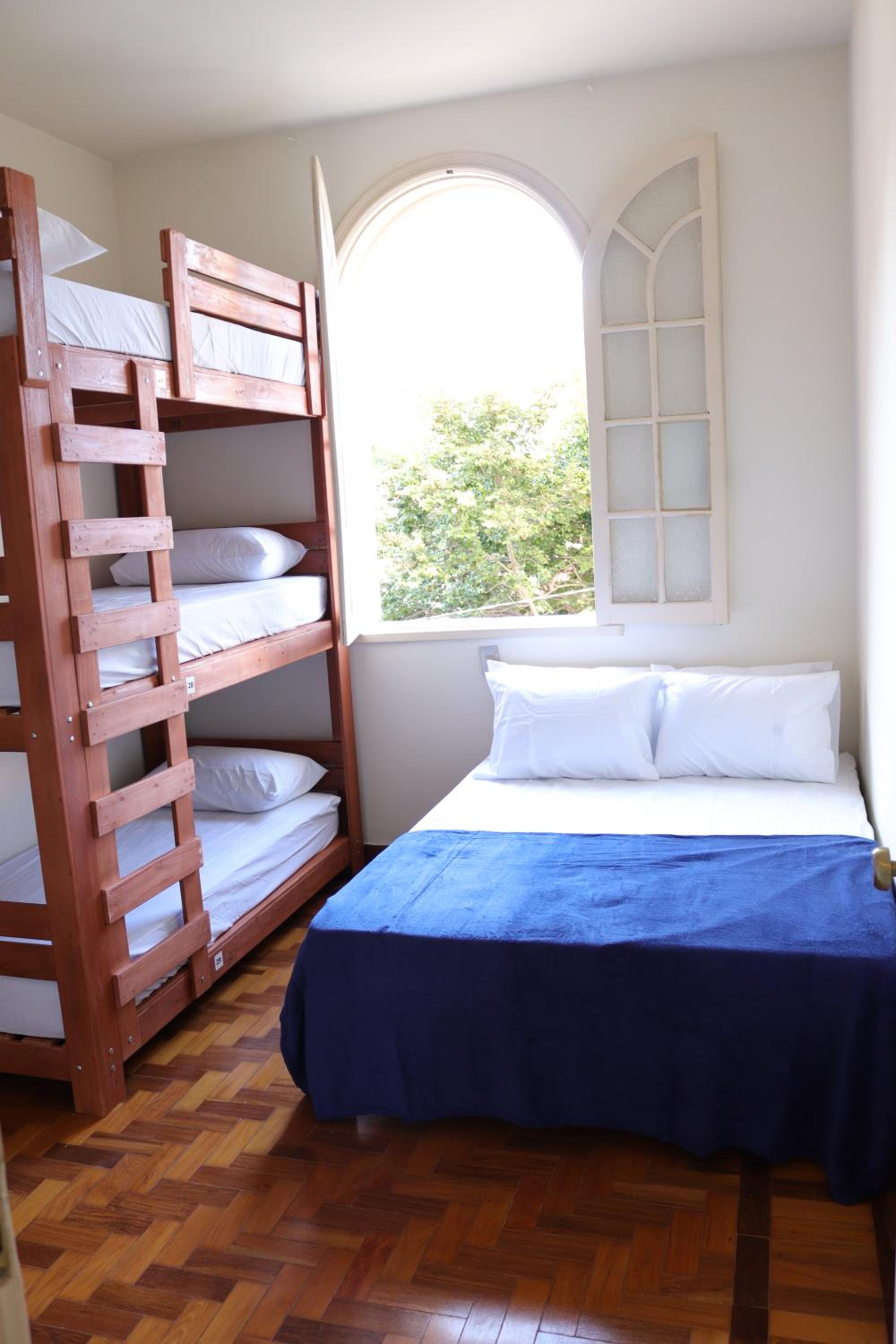 8-Bed Female Dormitory Room photo 3