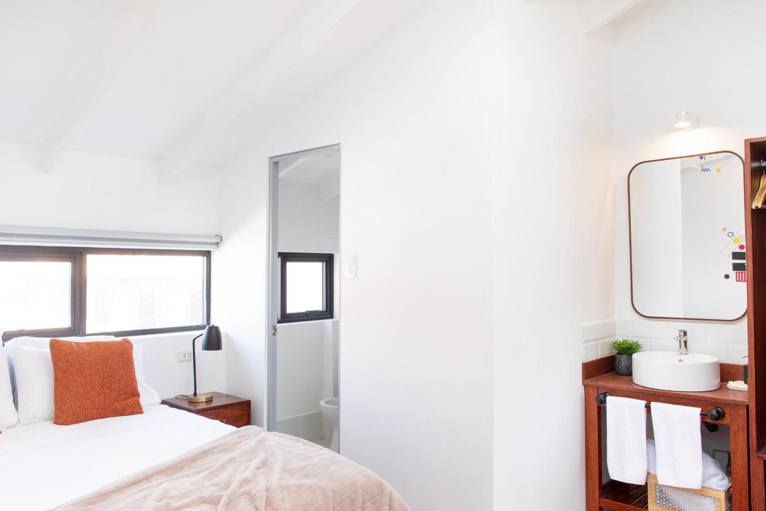 Double Room With Private Bathroom photo 2