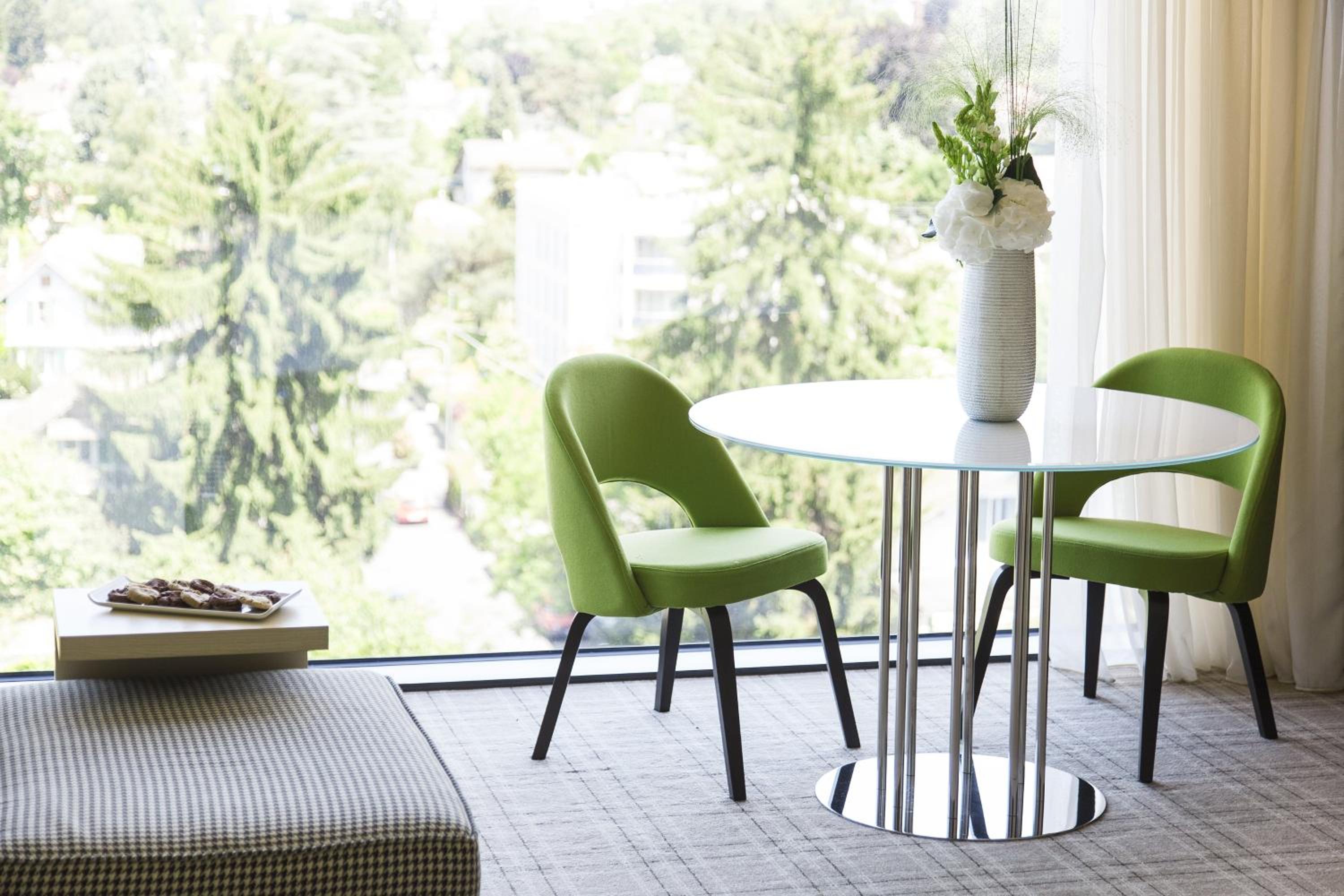 Junior King Suite - Club Lounge Access