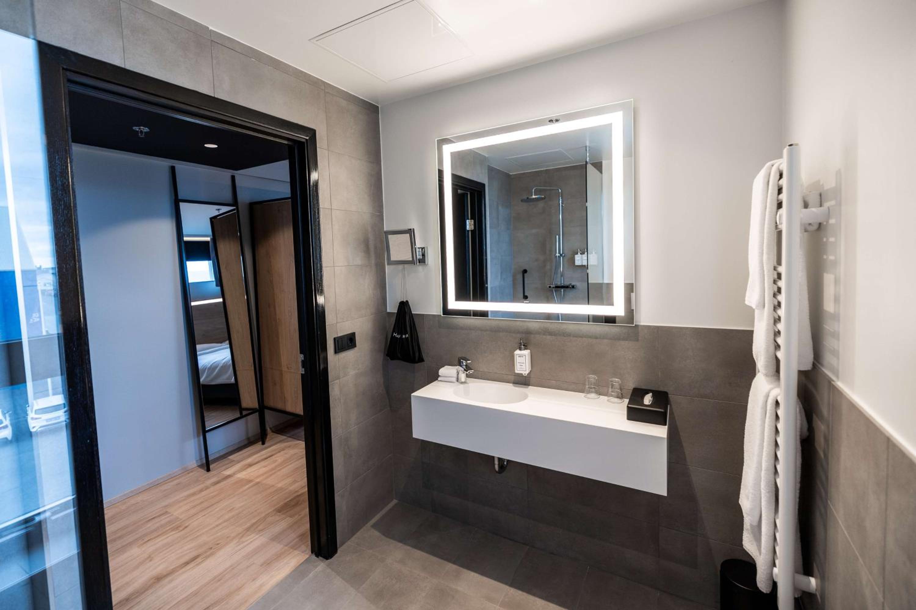 Superior Double Room - Photo 17