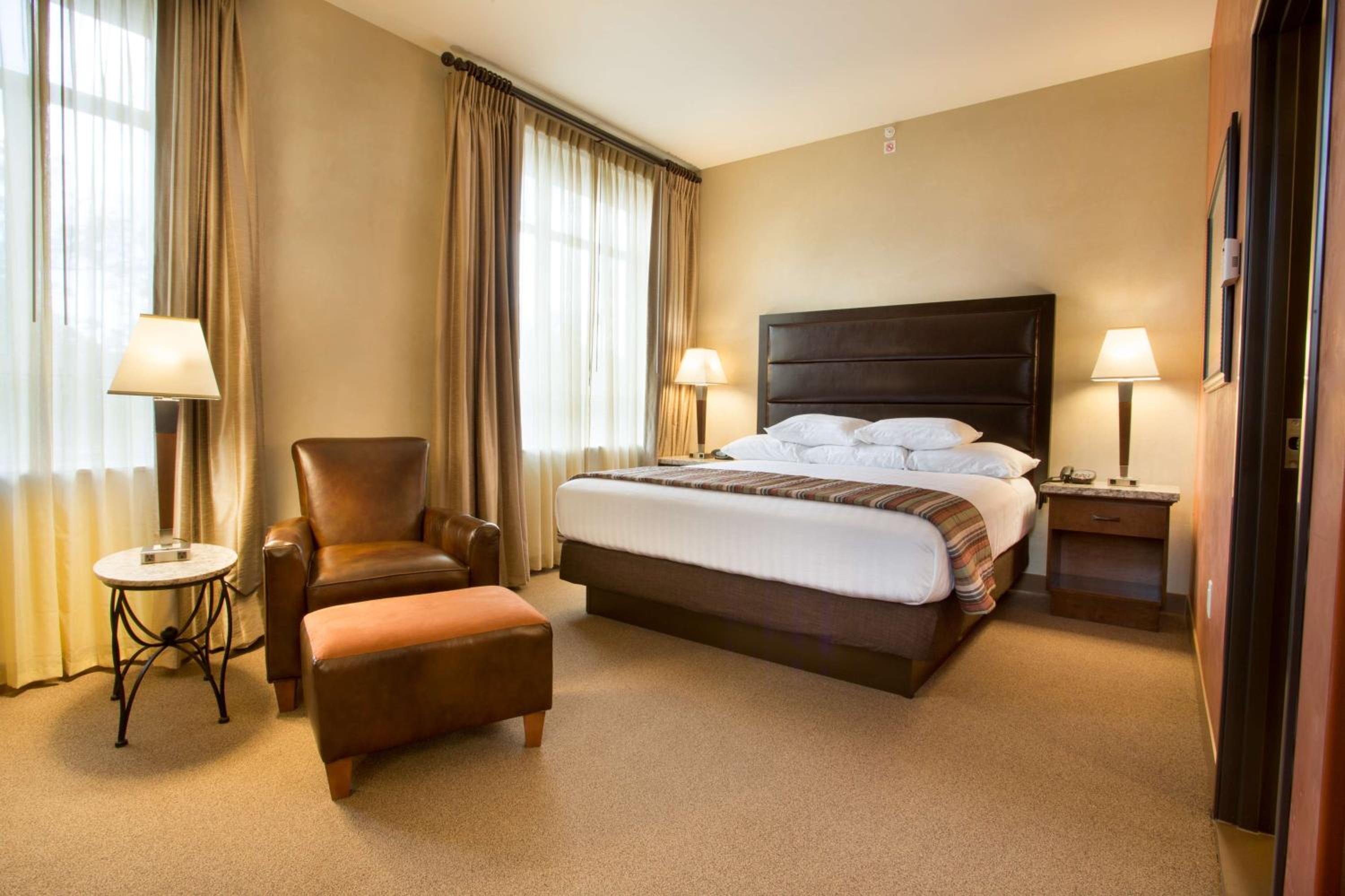 Deluxe King Room with Terrace View photo 1