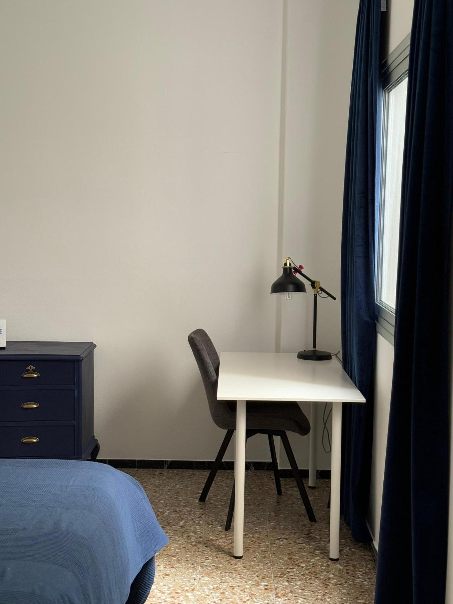 Double Room with Shared Bathroom photo 3