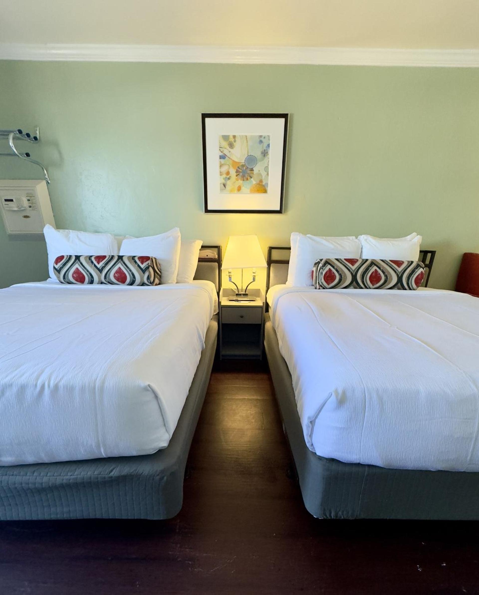 Superior Queen Room with Two Queen Beds - Photo 5
