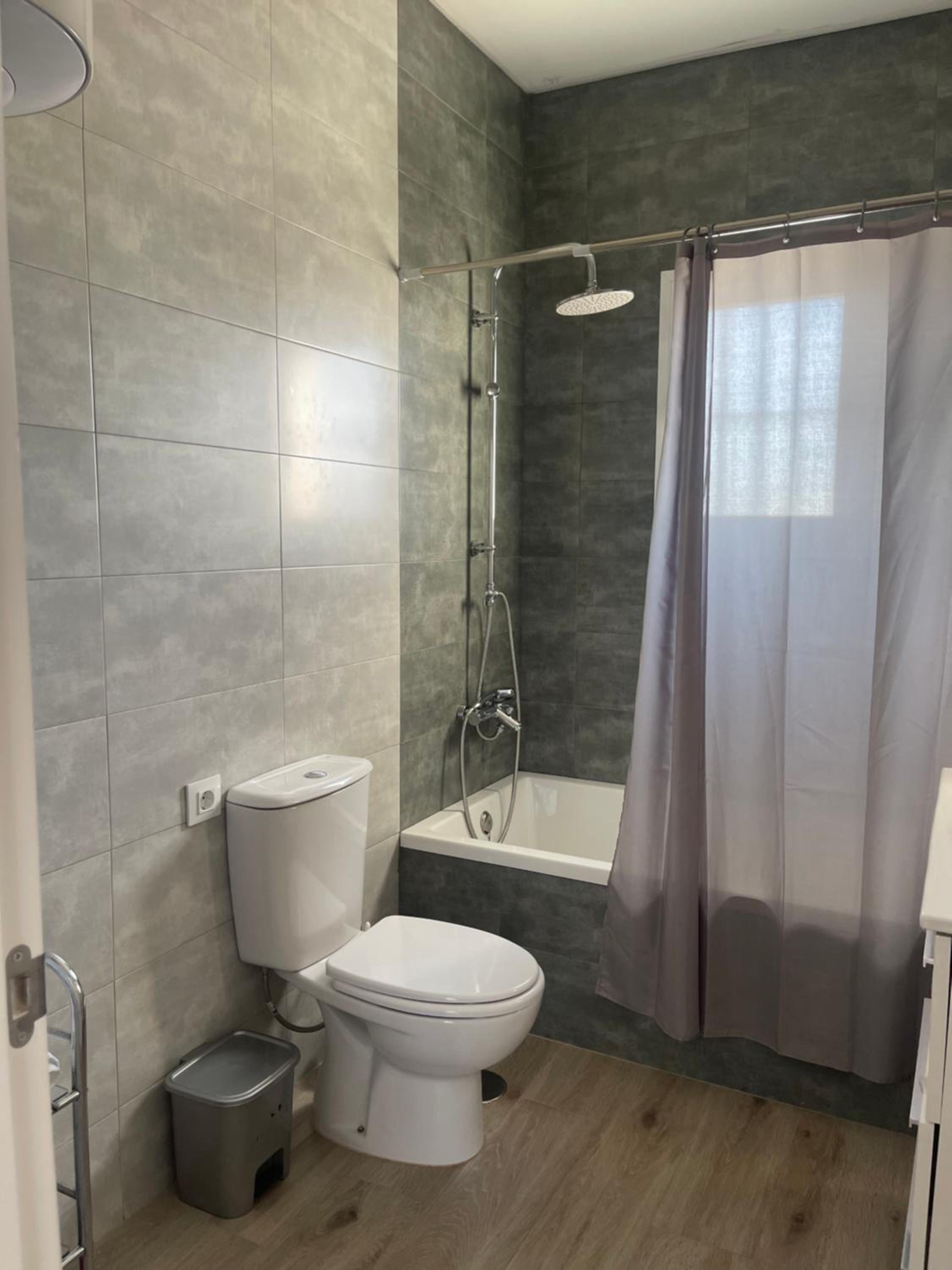 One-Bedroom House photo 3
