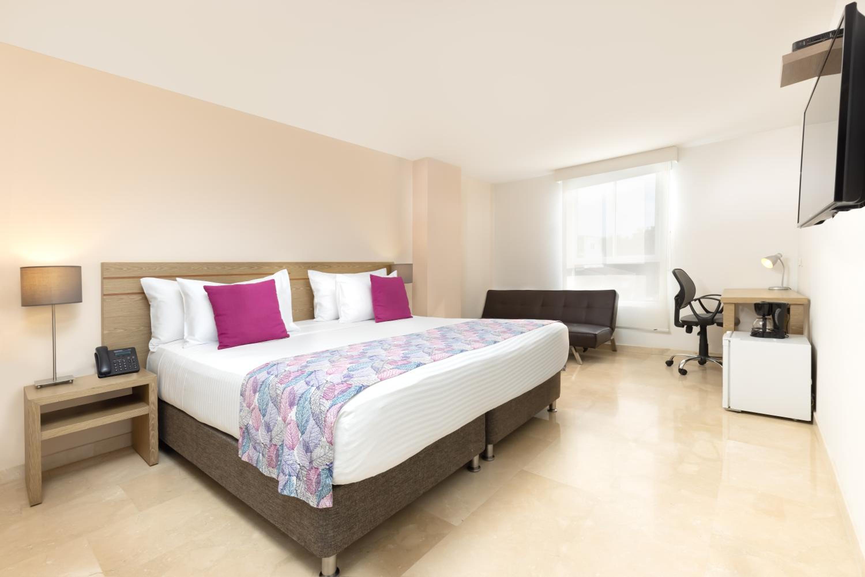 Superior King Room photo 2