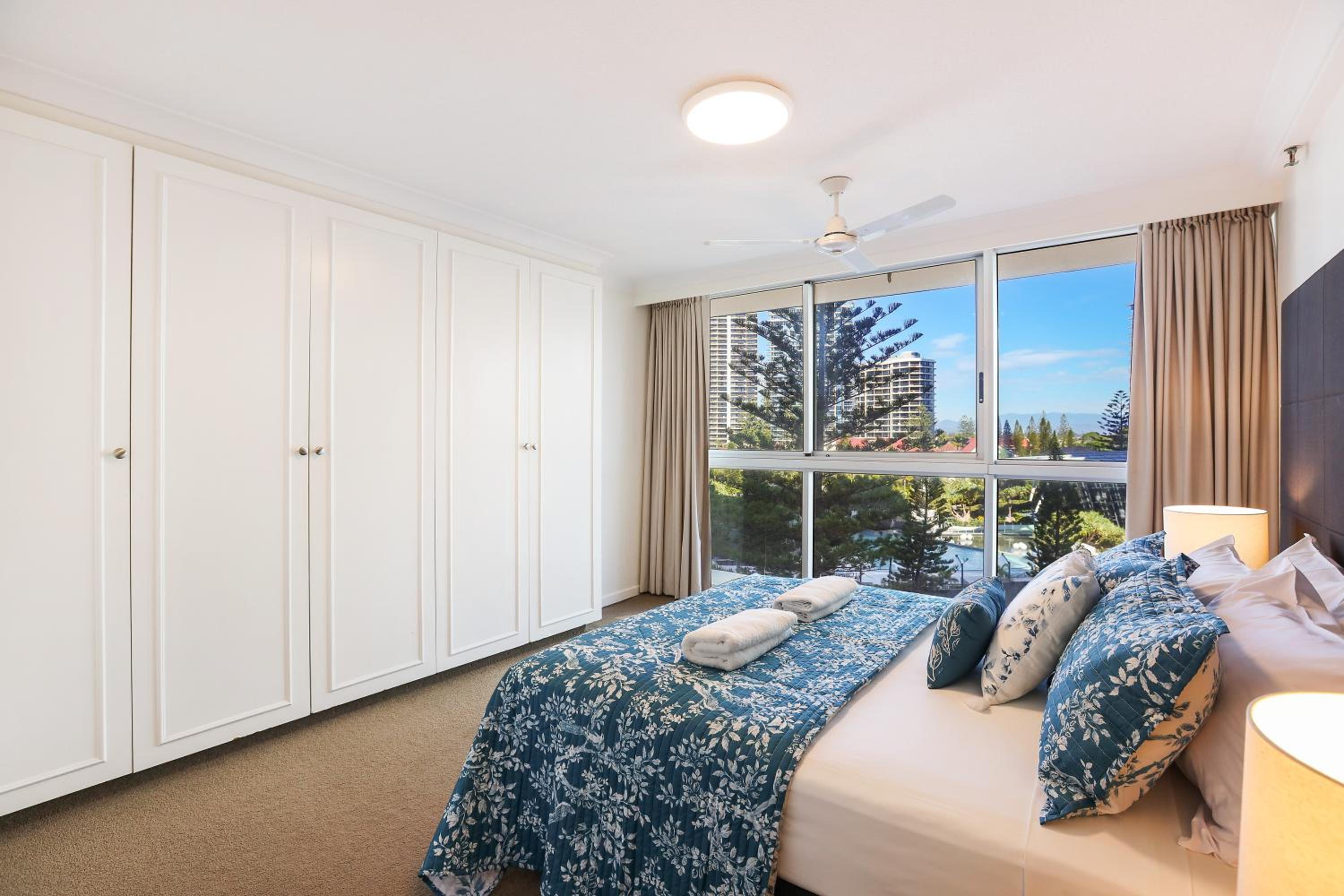 Two-Bedroom Apartment - 5F Peninsula